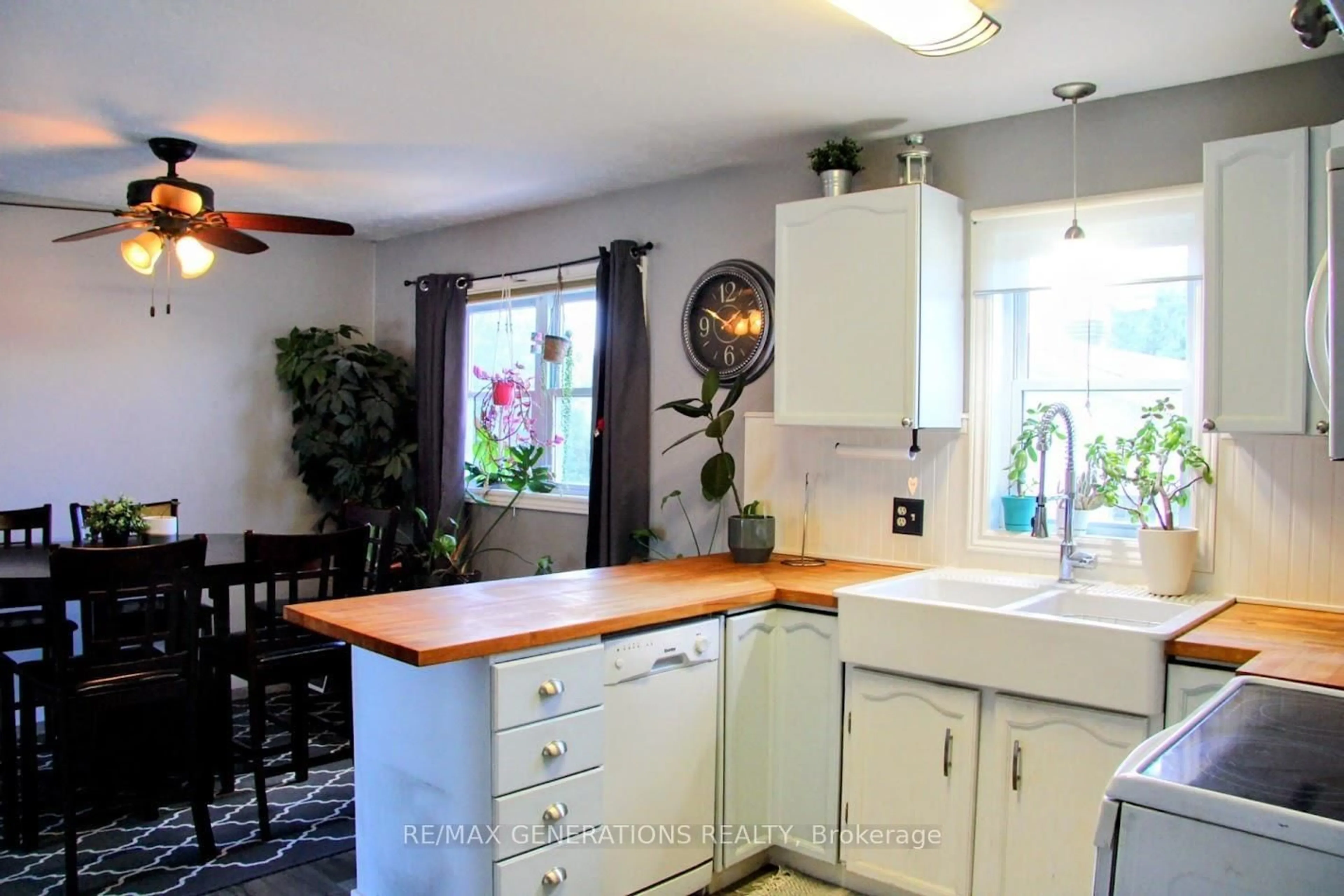 Open concept kitchen, unknown for 14 Wendego St, Manitouwadge Ontario P0T 2C0