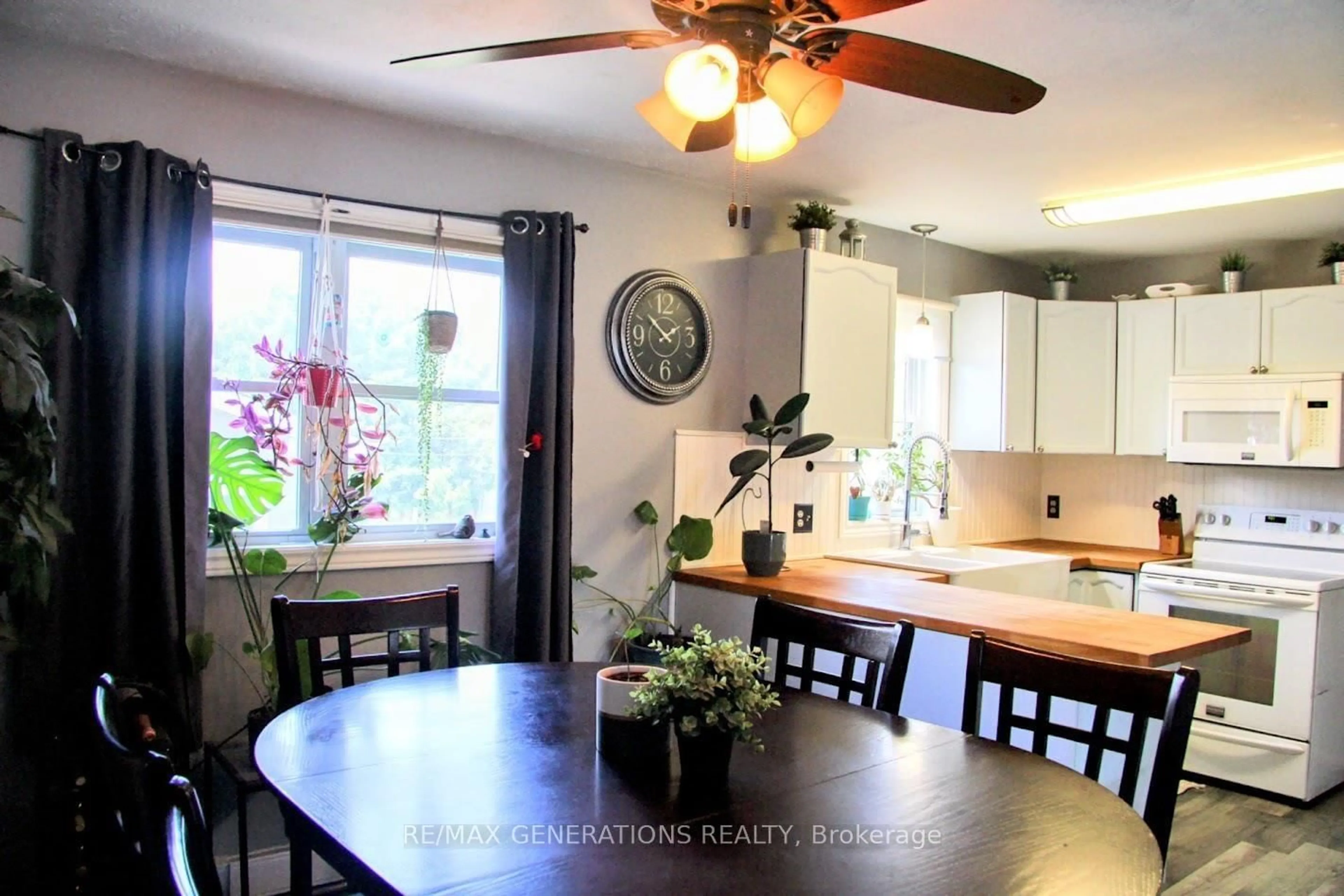 Open concept kitchen, unknown for 14 Wendego St, Manitouwadge Ontario P0T 2C0