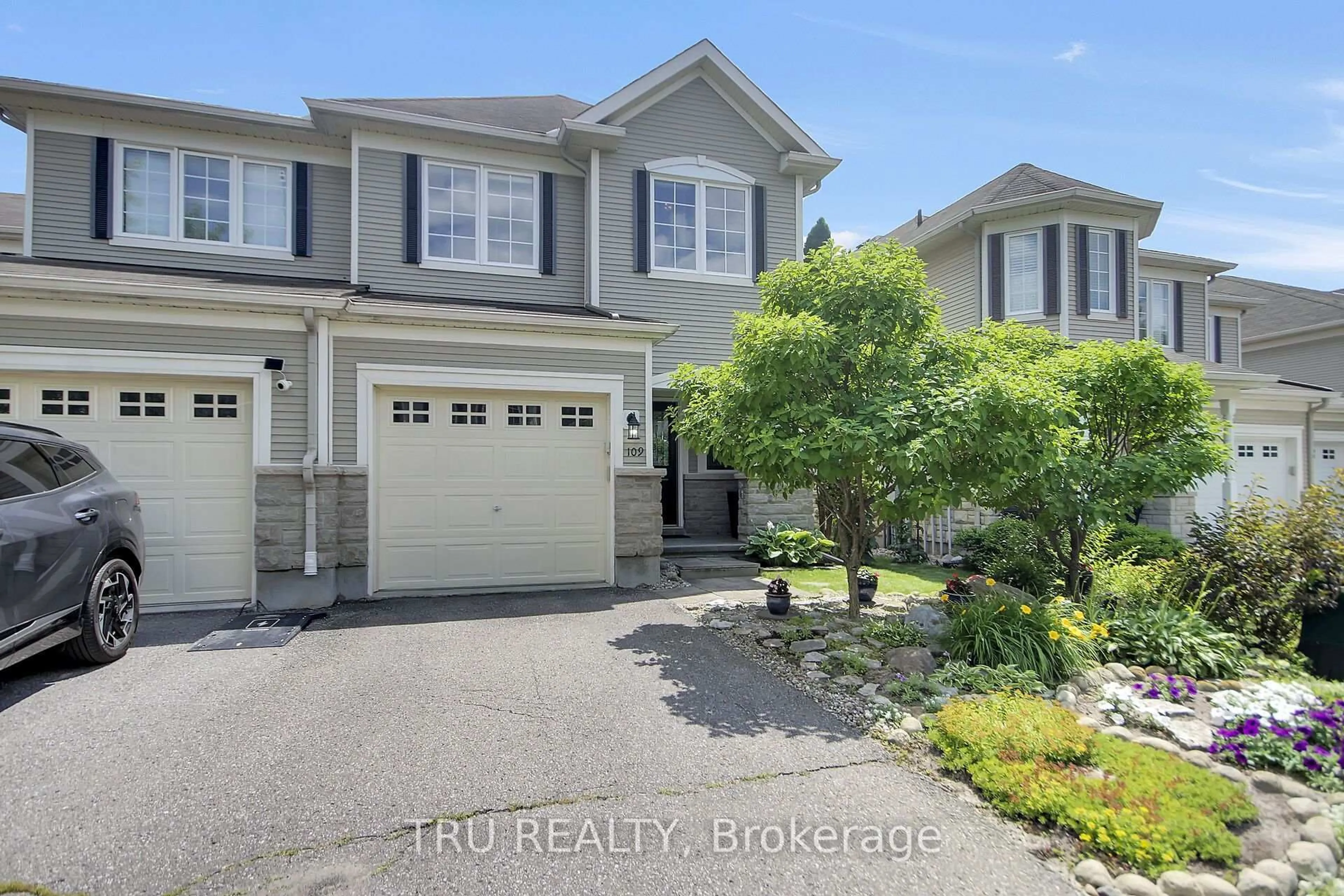 A pic from outside/outdoor area/front of a property/back of a property/a pic from drone, street for 109 Braddock Private, Ottawa Ontario K2J 0E7