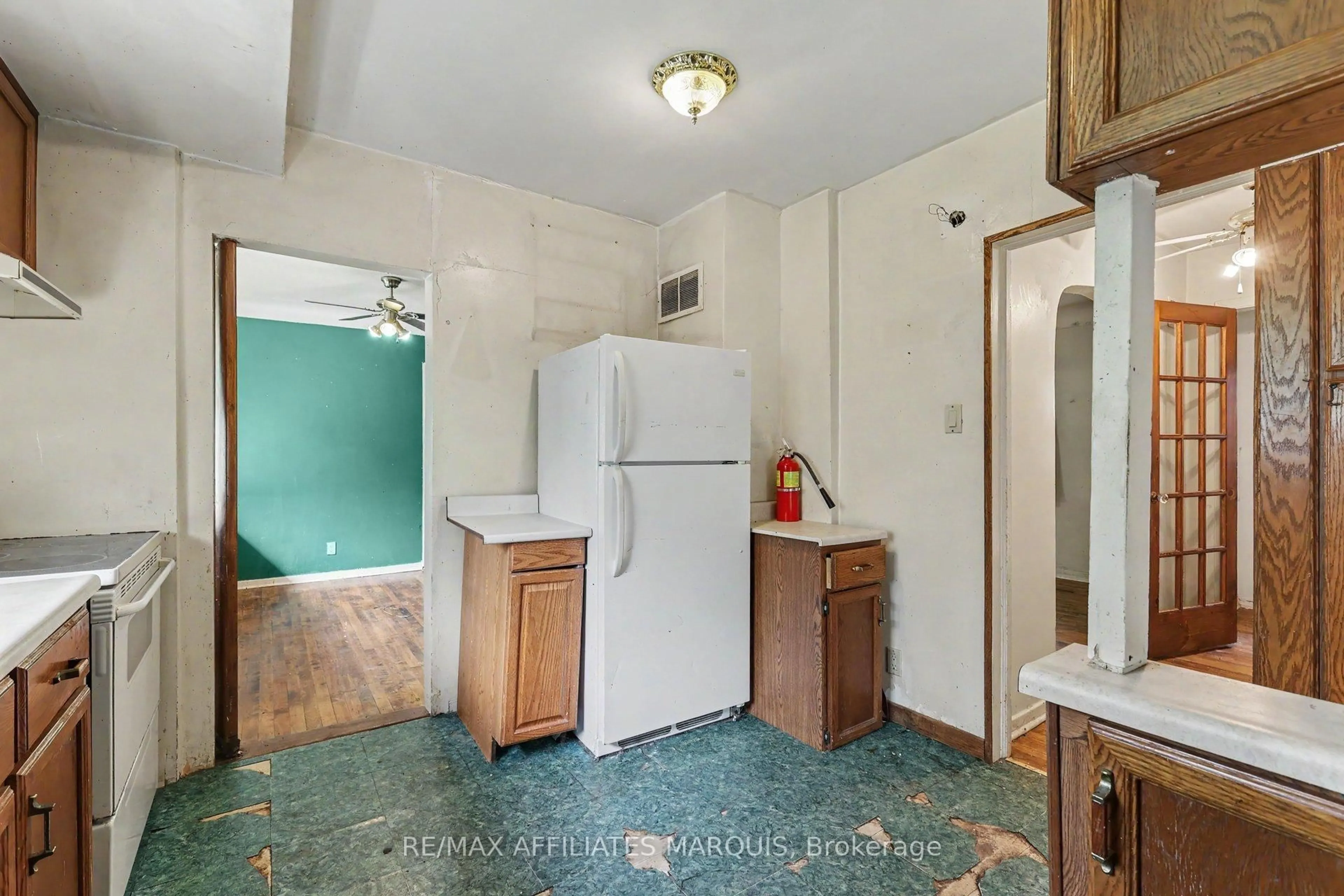 Standard kitchen, ceramic/tile floor for 754 Townline Rd, Rideau Lakes Ontario K7A 4S5