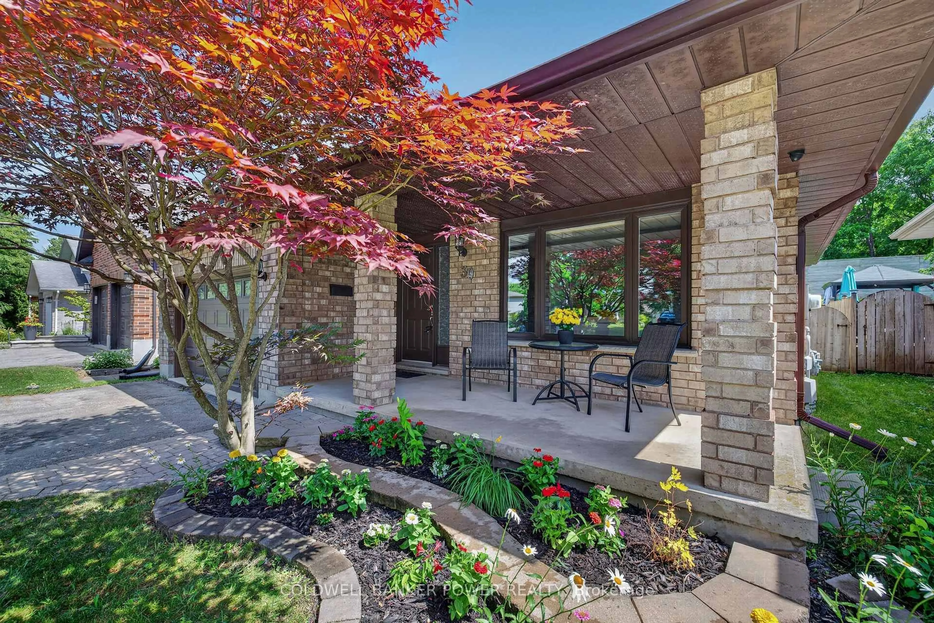 Patio, street for 39 Shepherd Ave, London East Ontario N5V 4S3