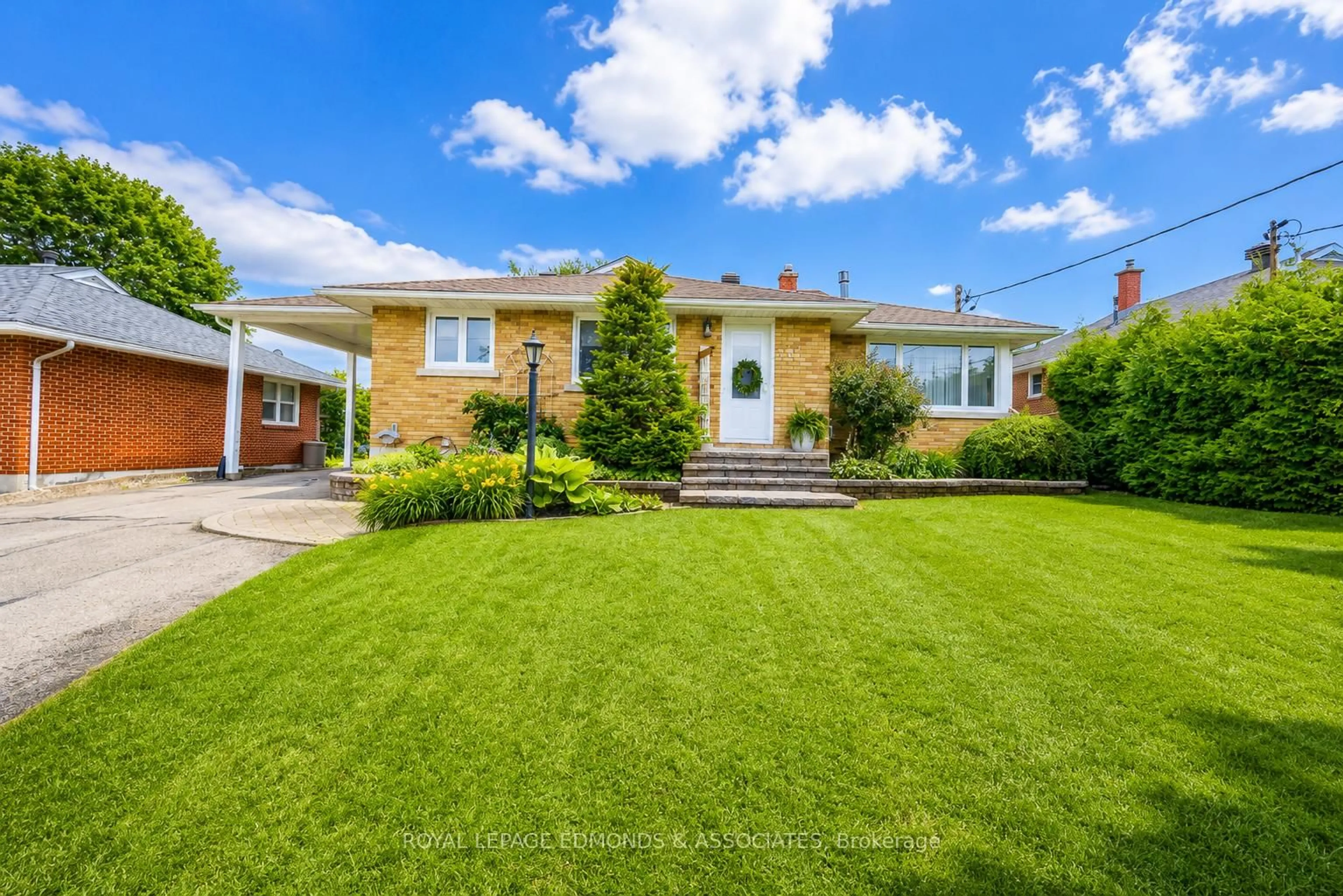 Unknown for 532 Herbert St, Pembroke Ontario K8A 2Z5