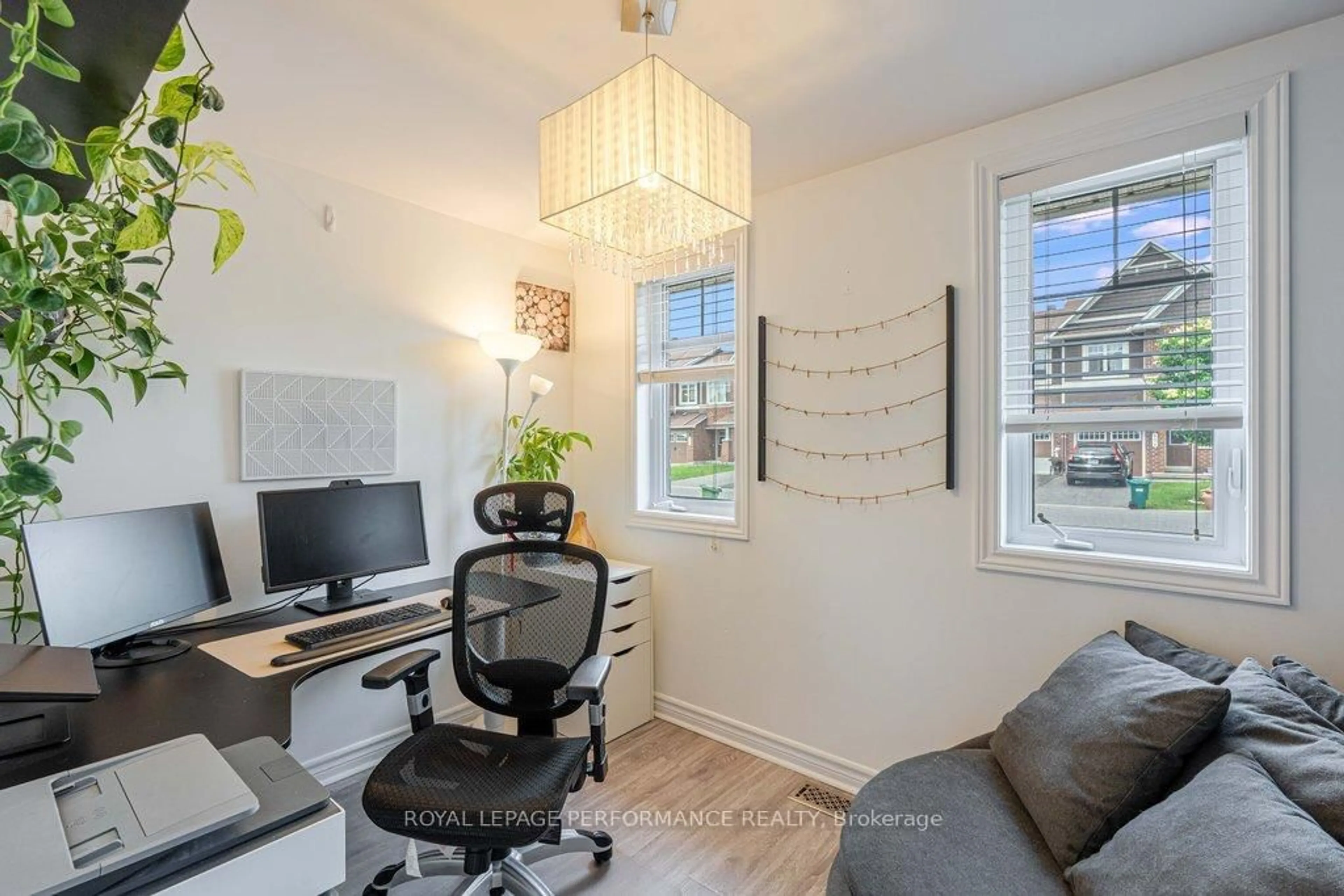 A pic of a room for 140 Waterfern Way, Ottawa Ontario K4A 0T4