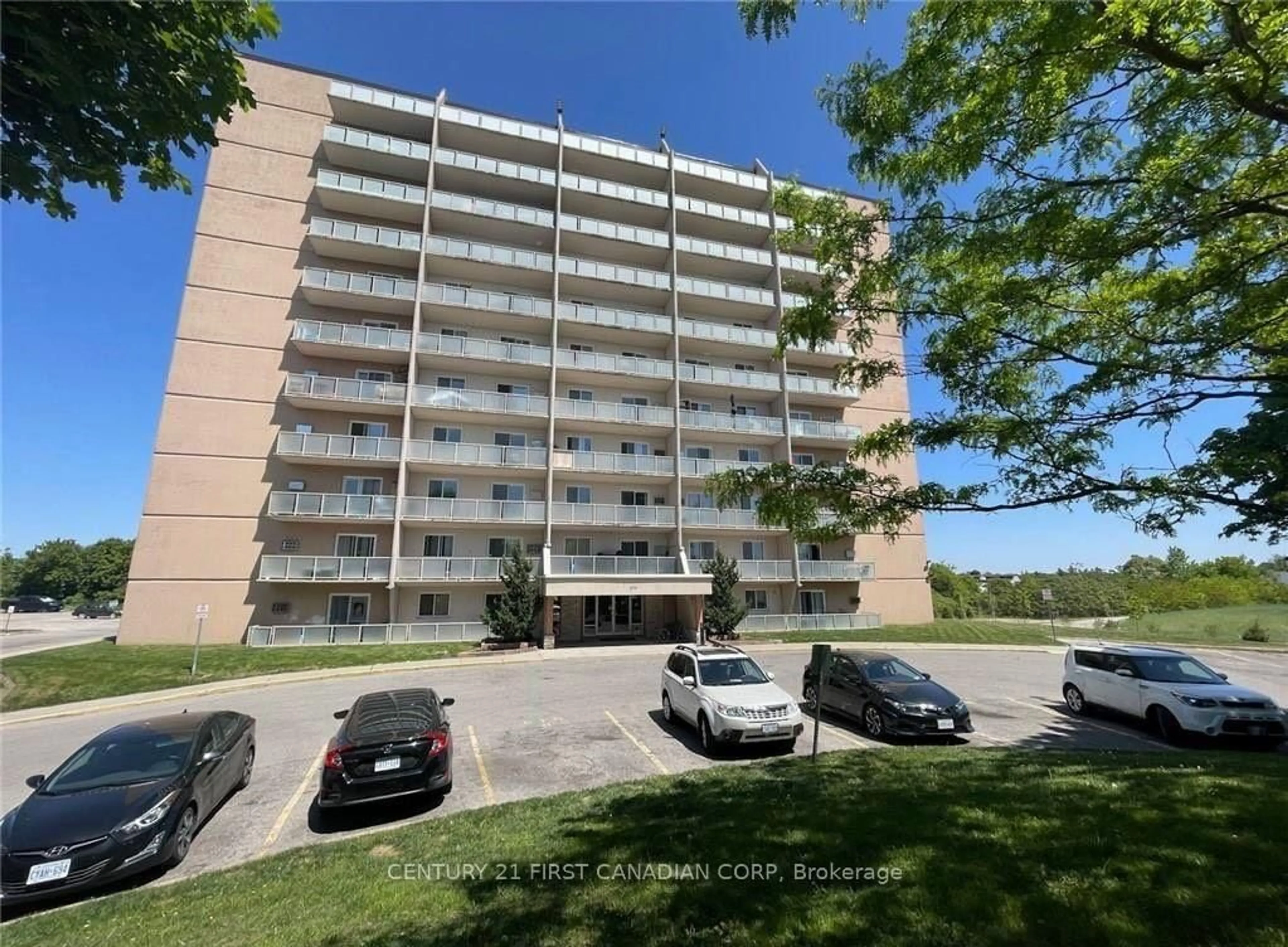 A pic from outside/outdoor area/front of a property/back of a property/a pic from drone, unknown for 573 Mornington Ave #1011, London East Ontario N5Y 4T9