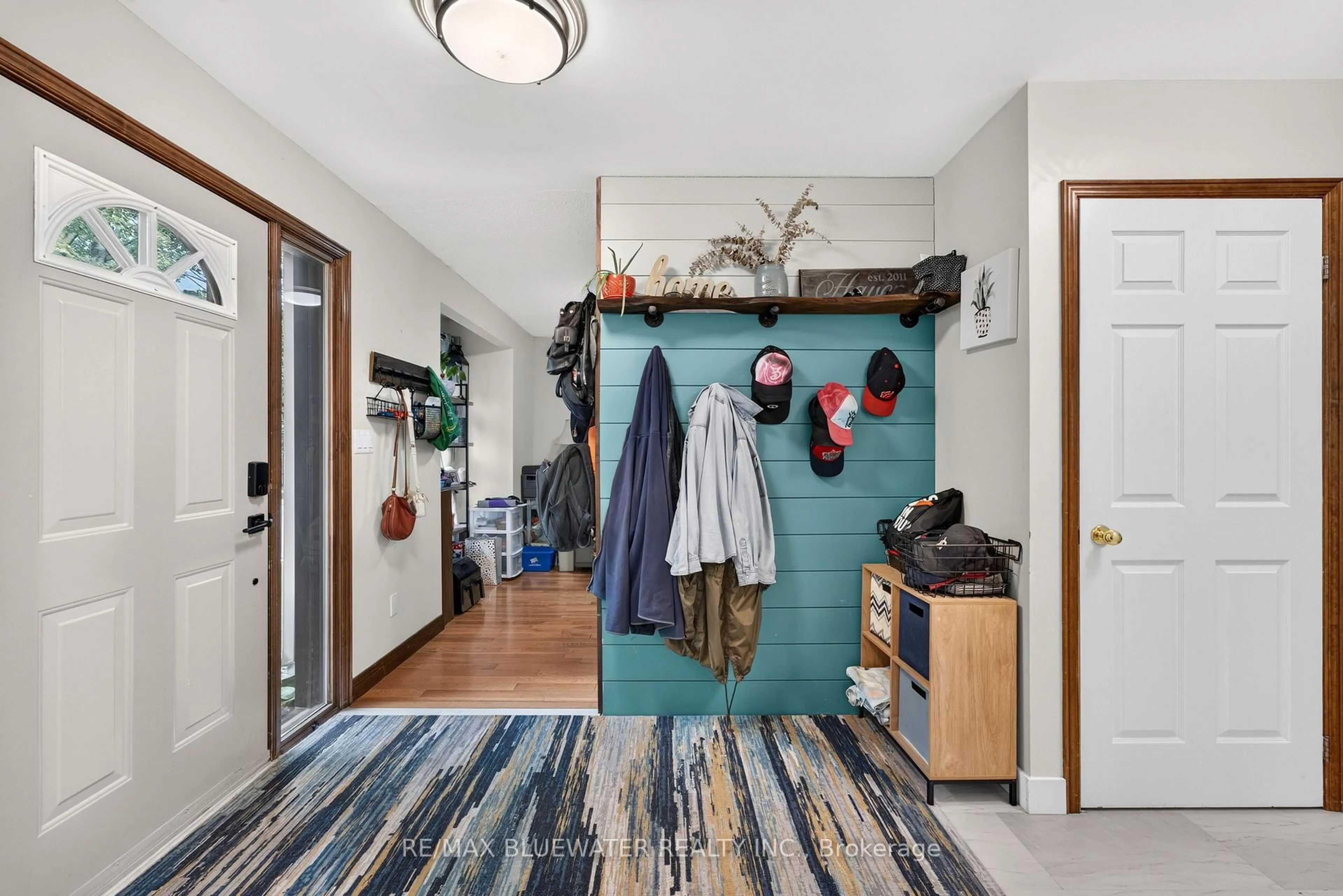 Indoor entryway for 177 Toronto St, West Perth Ontario N0K 1N0