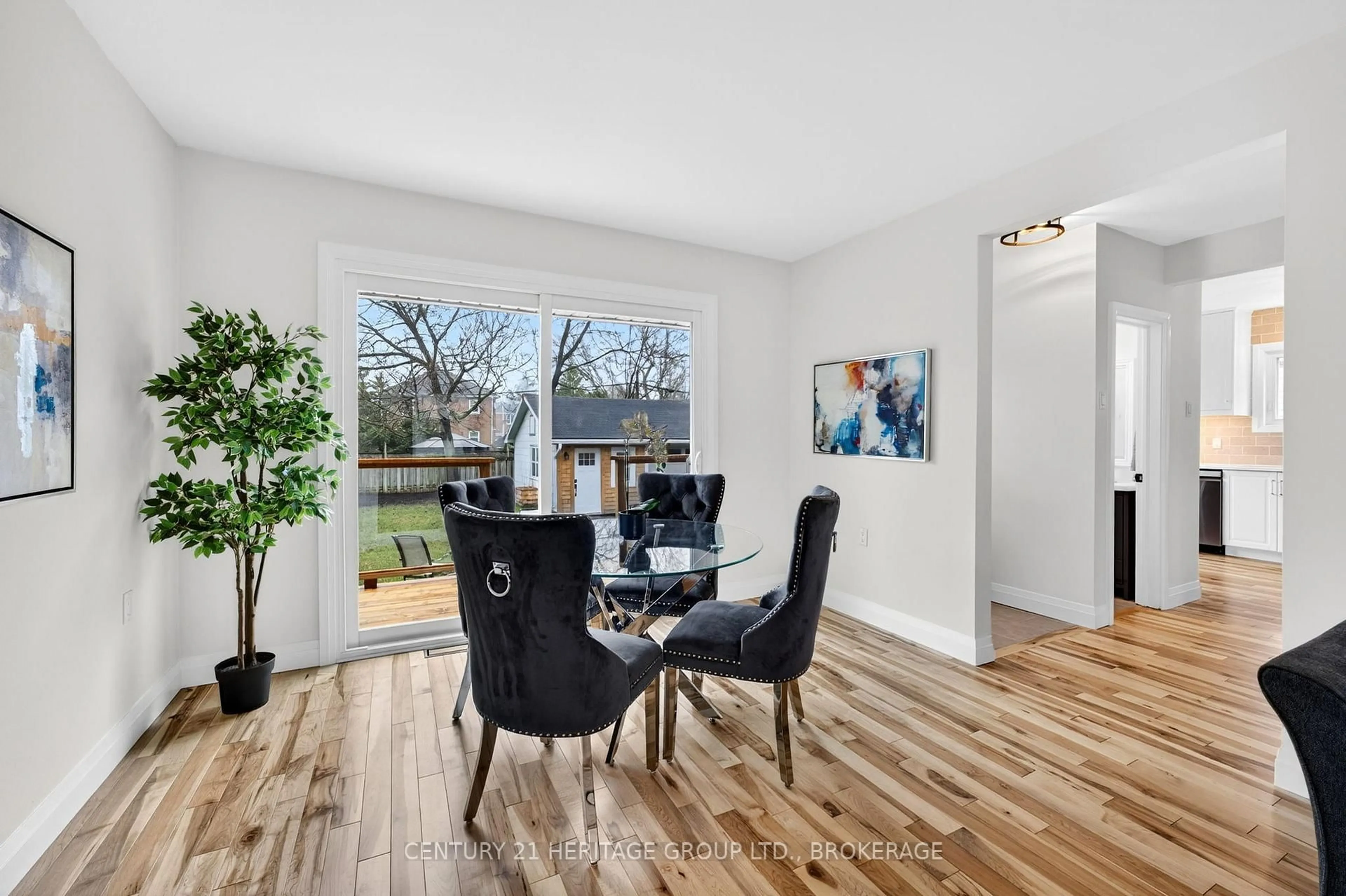 Dining room, wood/laminate floor for 439 College St, Kingston Ontario K7L 4M8