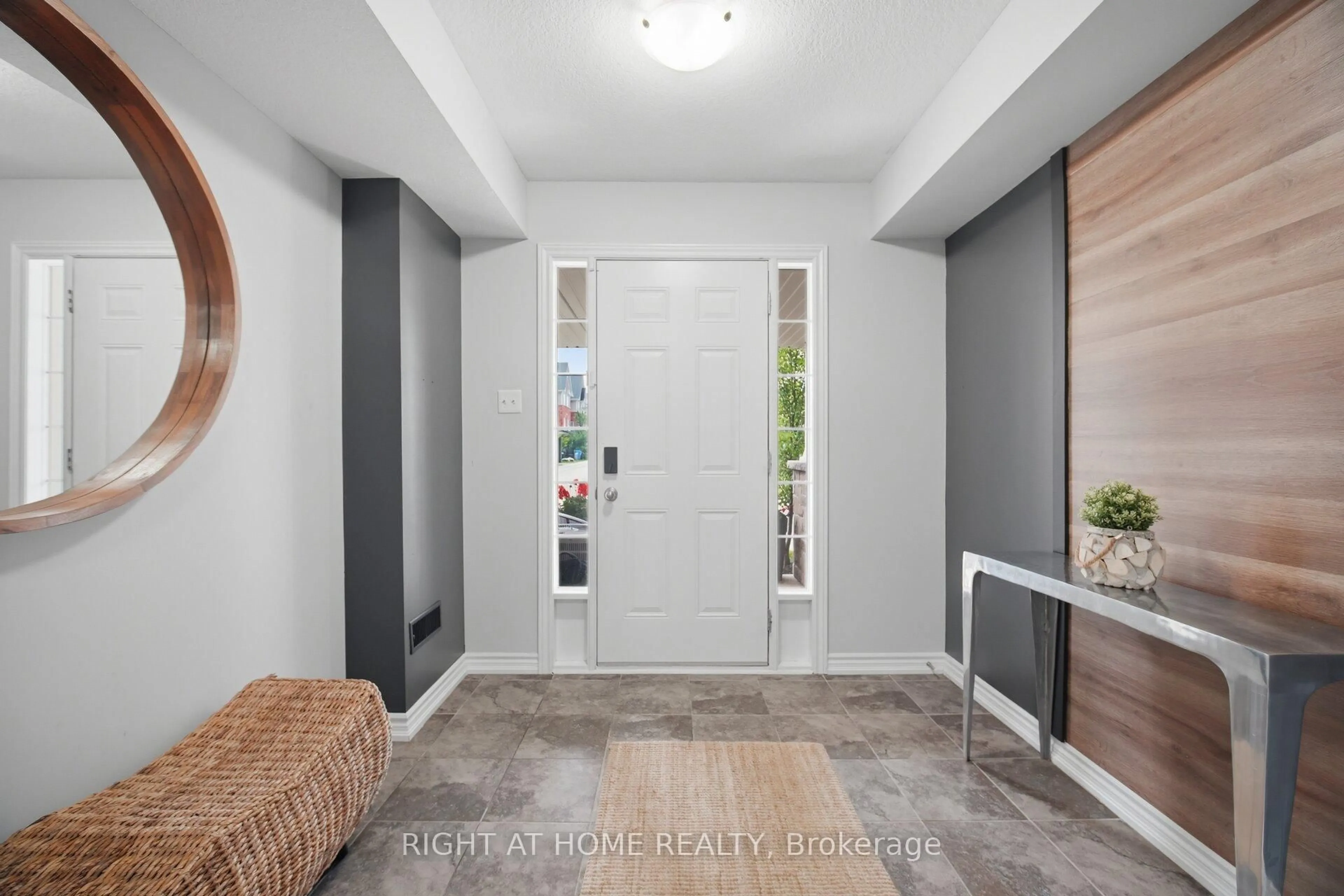 Indoor entryway for 88 Decorso Dr #73, Guelph Ontario N1L 0A1