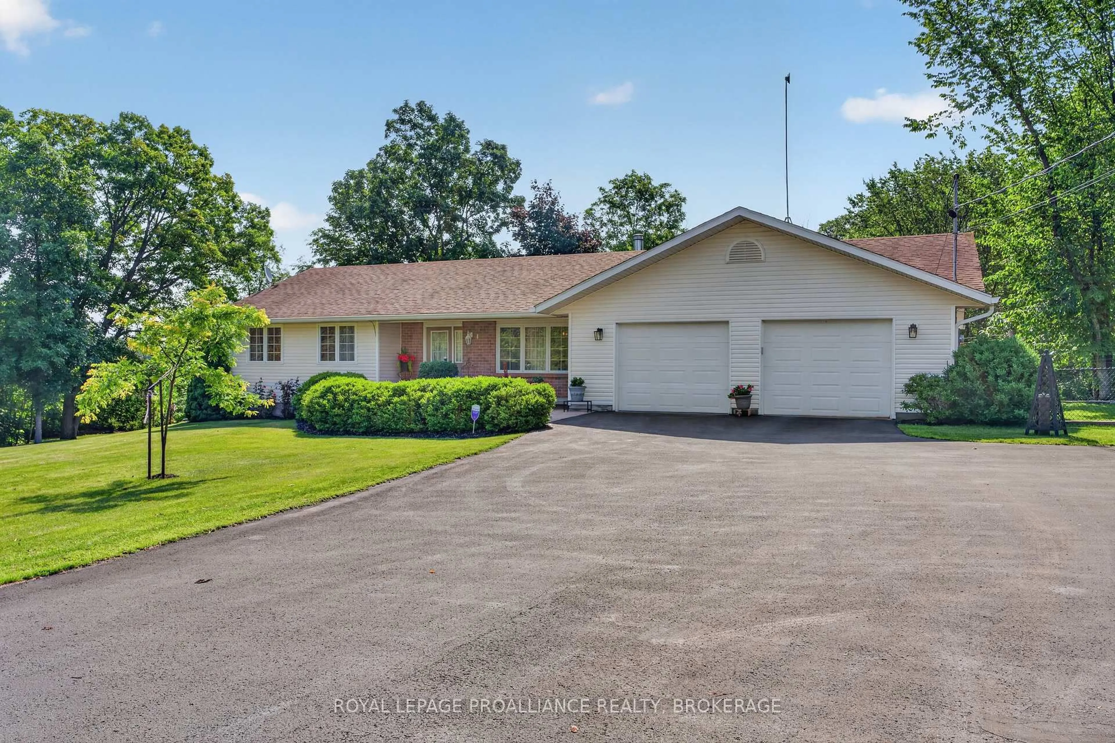 A pic from outside/outdoor area/front of a property/back of a property/a pic from drone, street for 6930 Perth Rd, Perth Road Ontario K0H 2L0