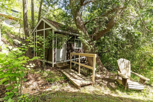 655 Farquhar St, Gravenhurst 5