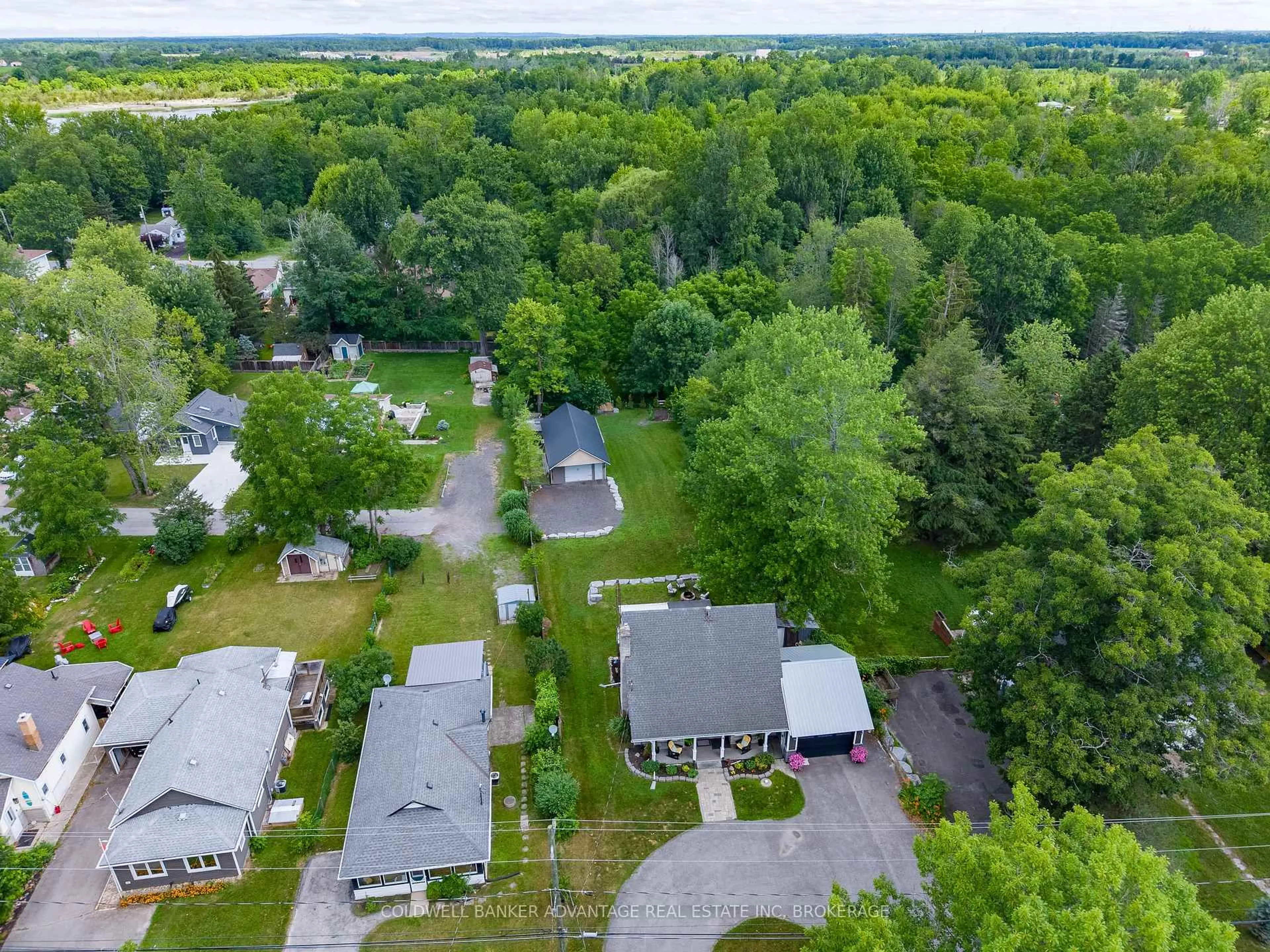 A pic from outside/outdoor area/front of a property/back of a property/a pic from drone, unknown for 10448 Lakeshore Rd, Wainfleet Ontario L3K 5V4