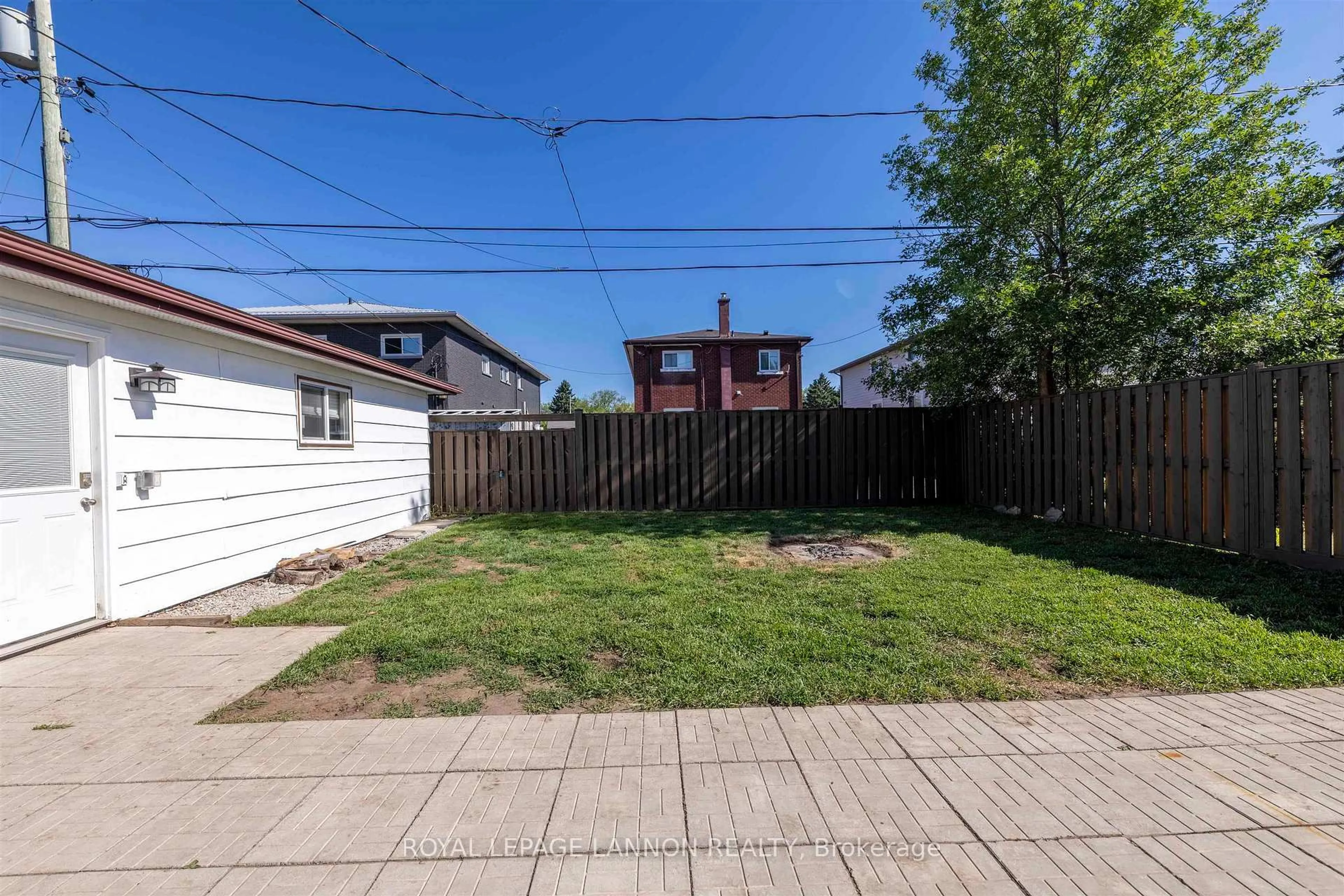 Patio, street for 2625 RANKIN St, Thunder Bay Ontario P7E 6A3