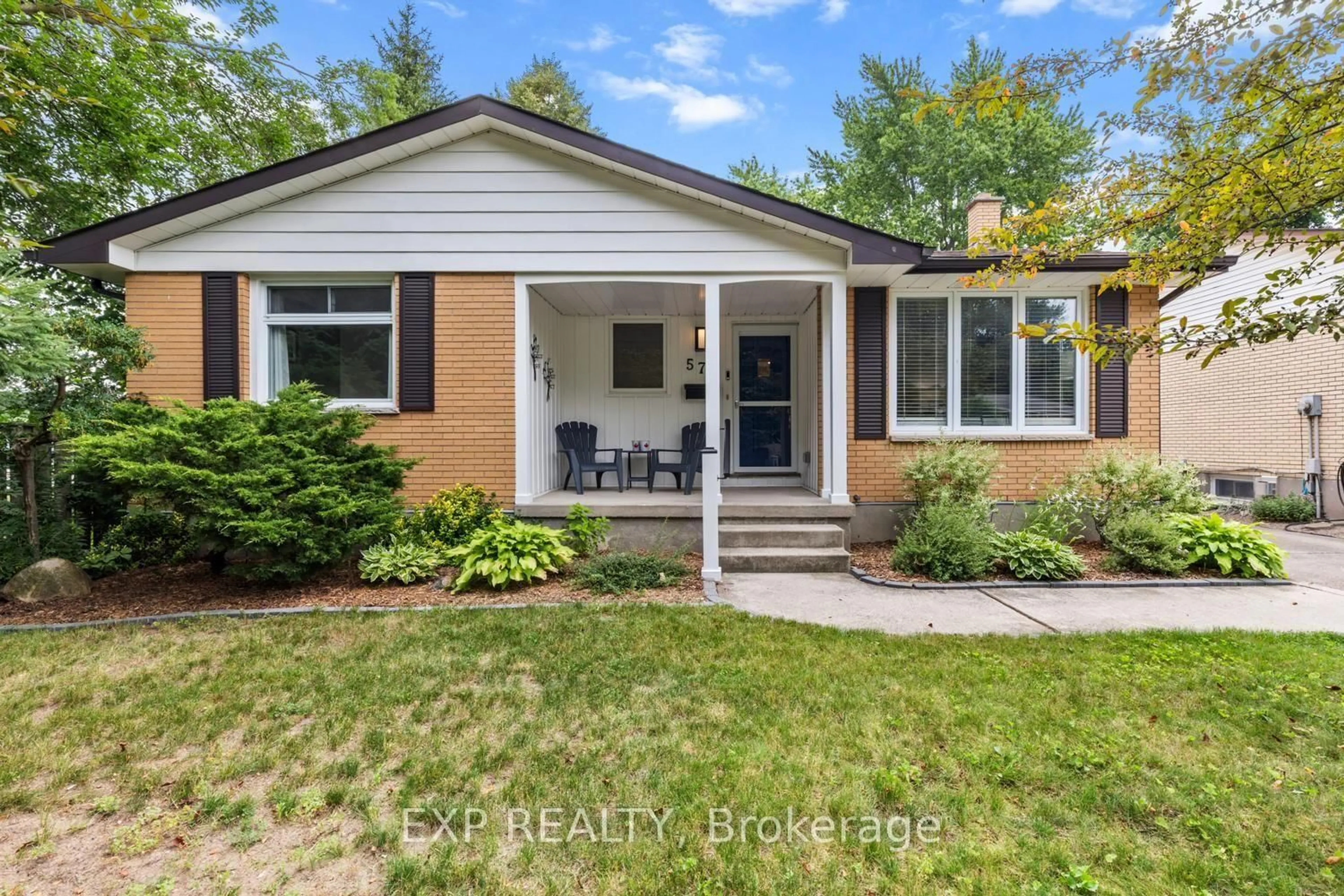 Home with brick exterior material, street for 577 Dewan St, Strathroy-Caradoc Ontario N7G 3C6