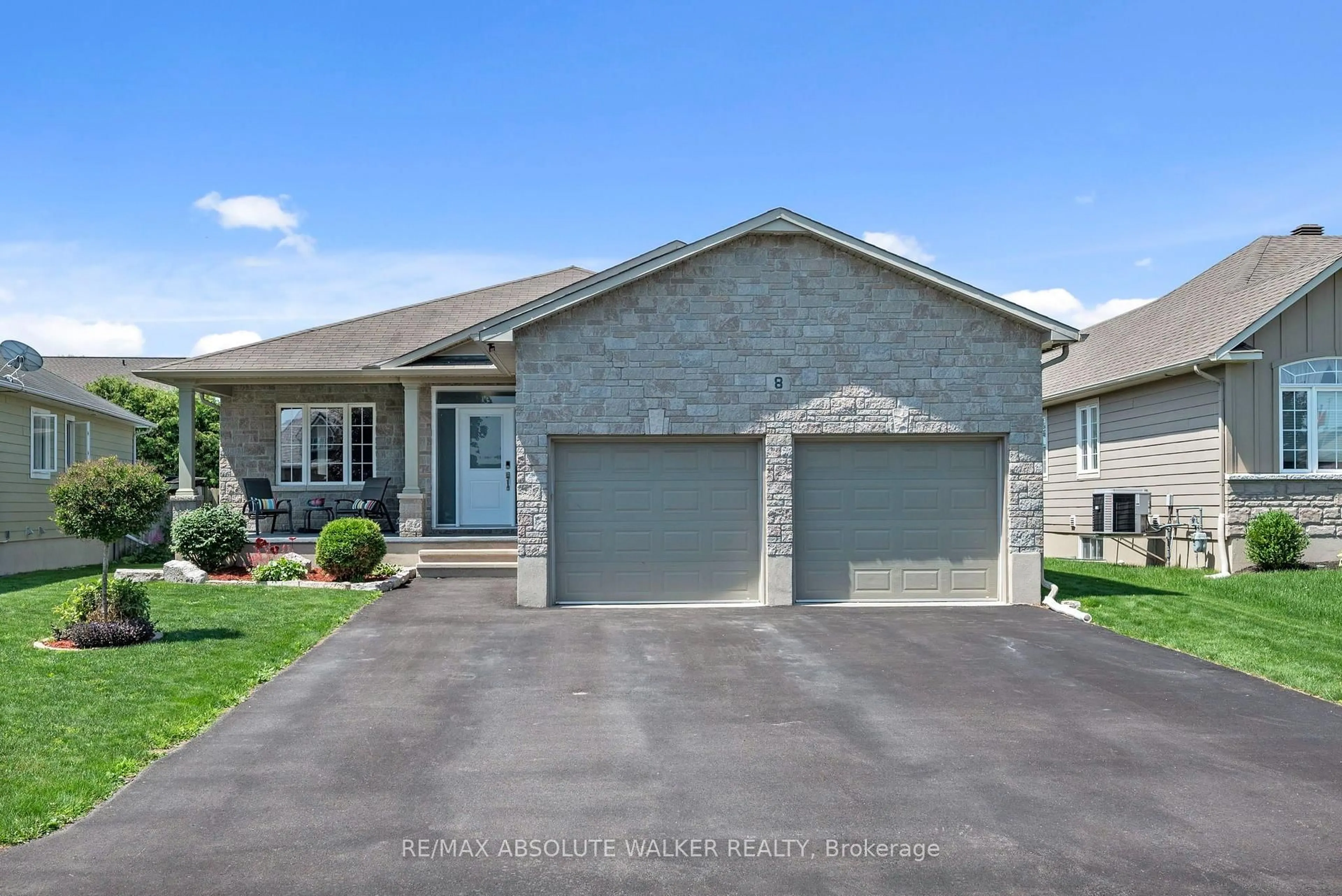 Unknown for 8 Settlement Lane, Russell Ontario K4R 0A4