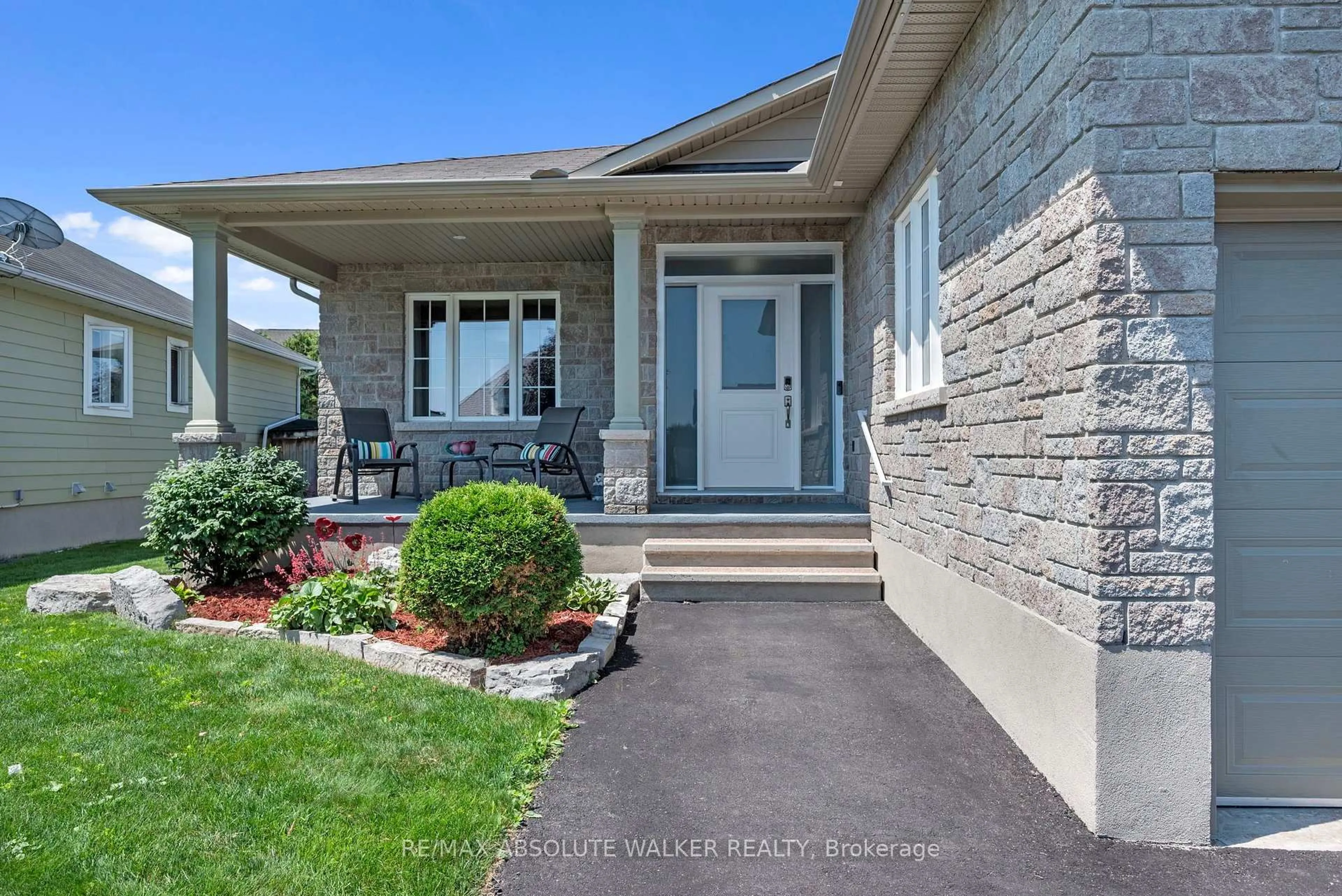 Unknown for 8 Settlement Lane, Russell Ontario K4R 0A4