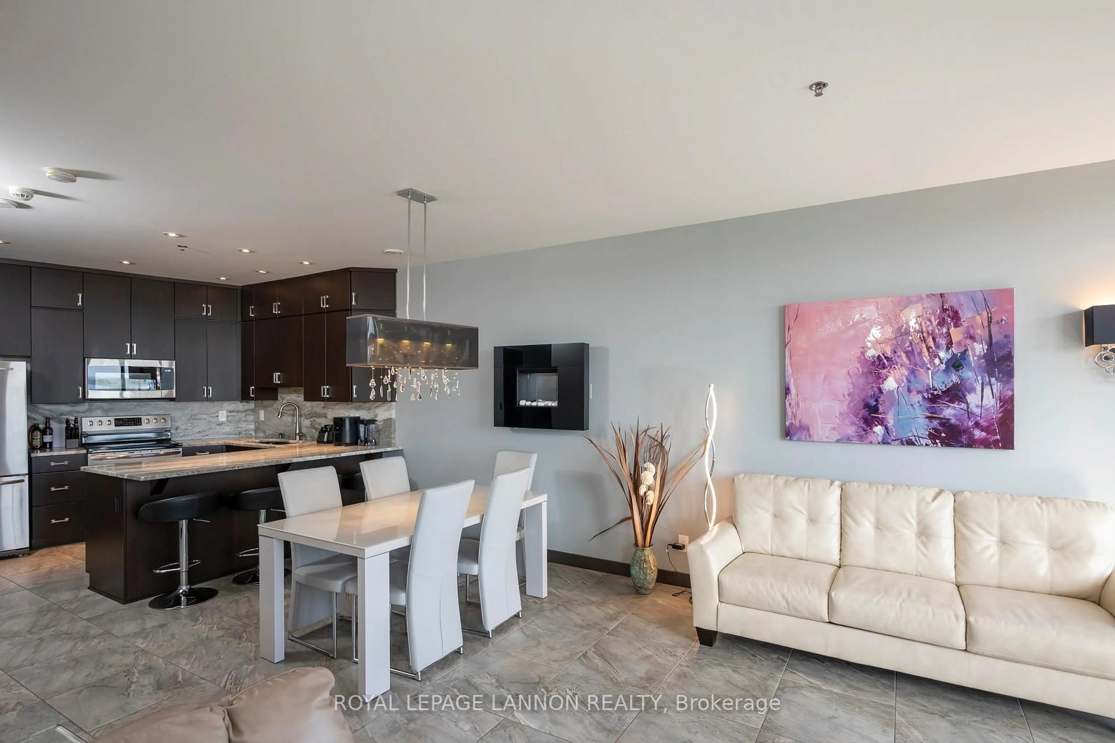 Open concept kitchen, unknown for 2280 Sleeping Giant Pkwy #1502, Thunder Bay Ontario P7A 0E7