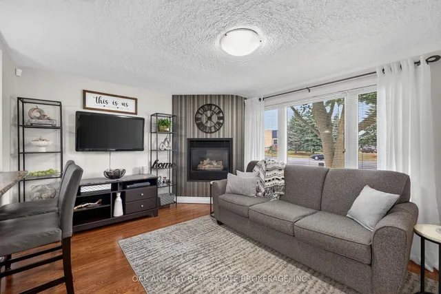 323 Clarke Rd, London East 5