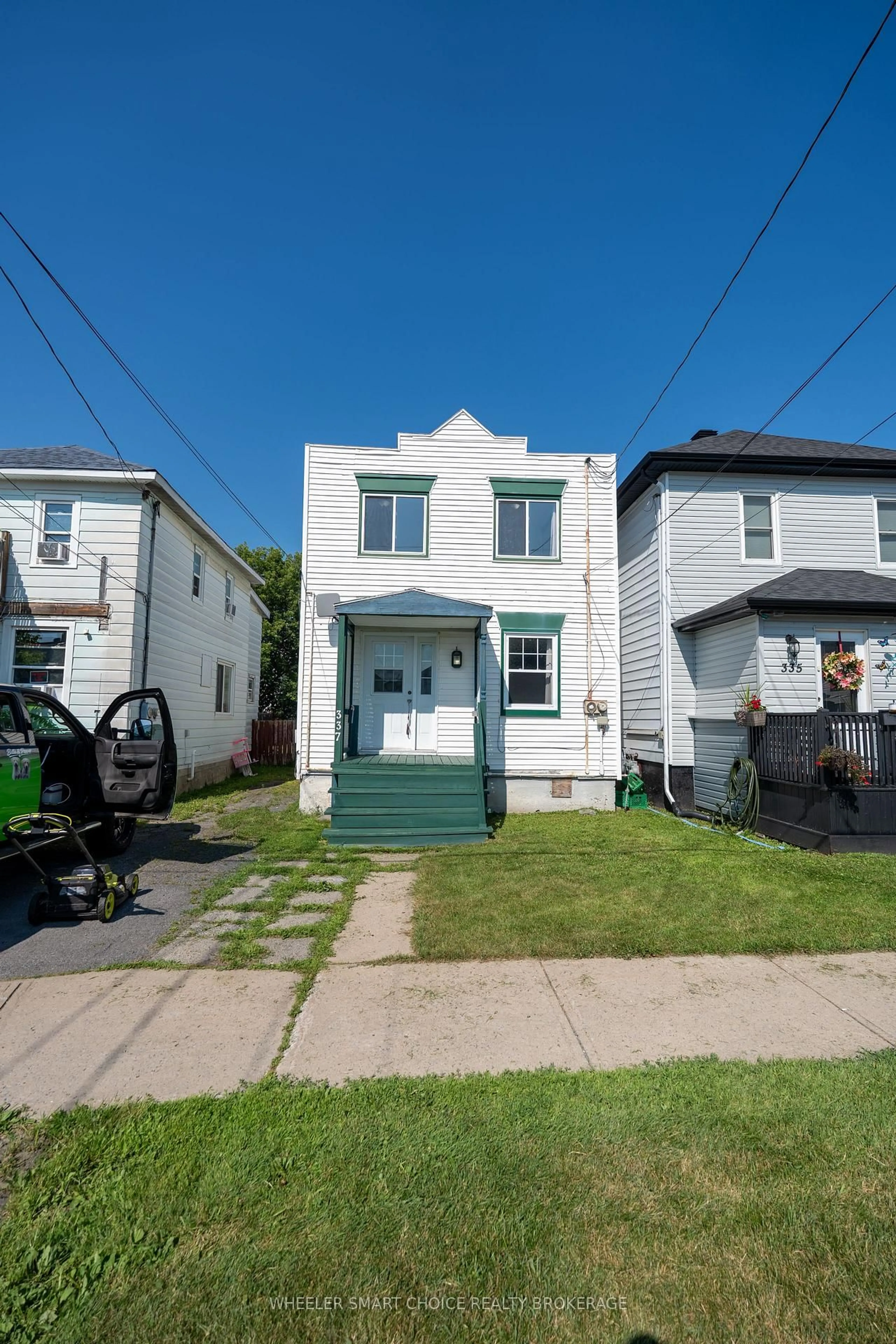 Home with vinyl exterior material, street for 337 Guy St, Cornwall Ontario K6H 4V3