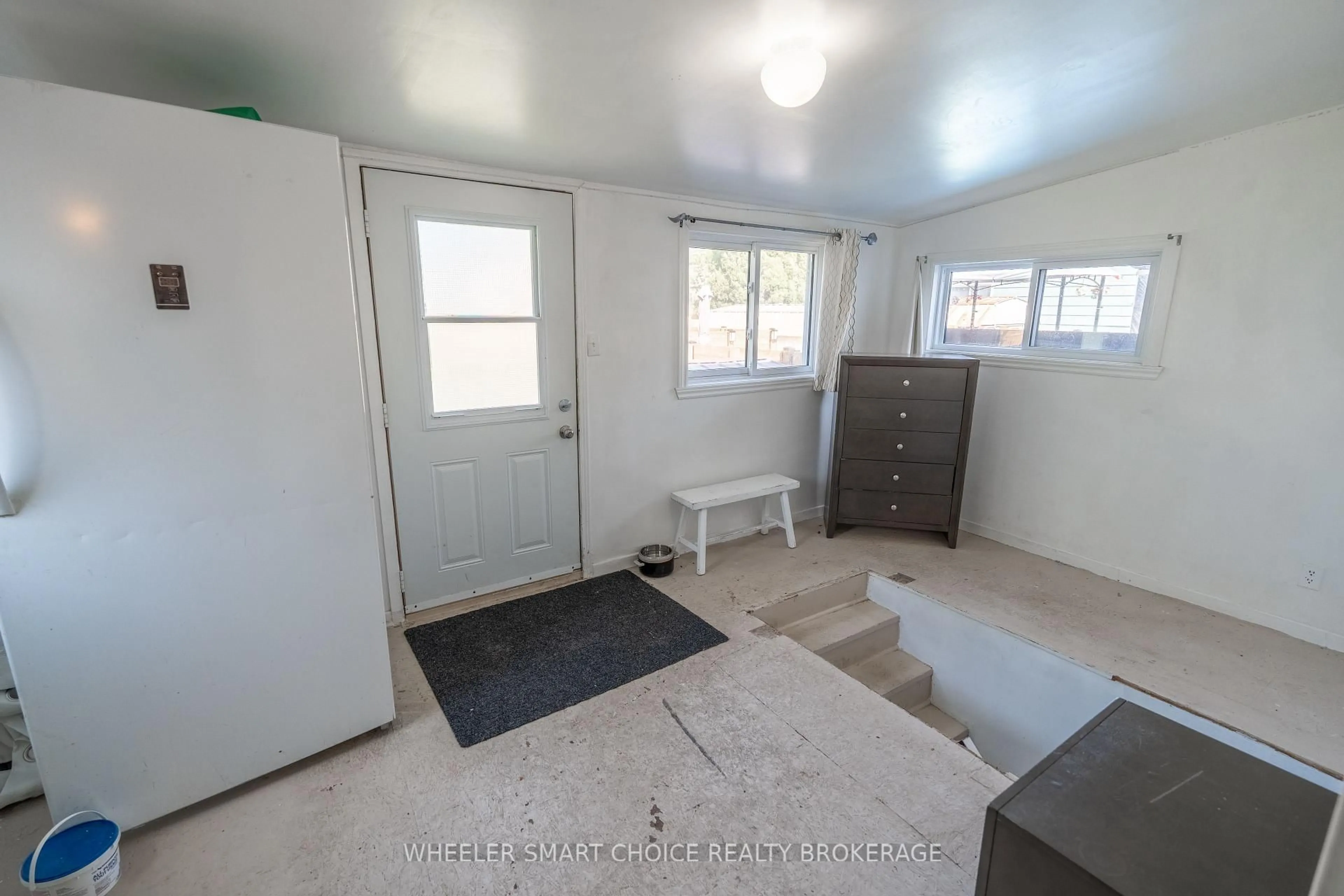 A pic of a room for 337 Guy St, Cornwall Ontario K6H 4V3
