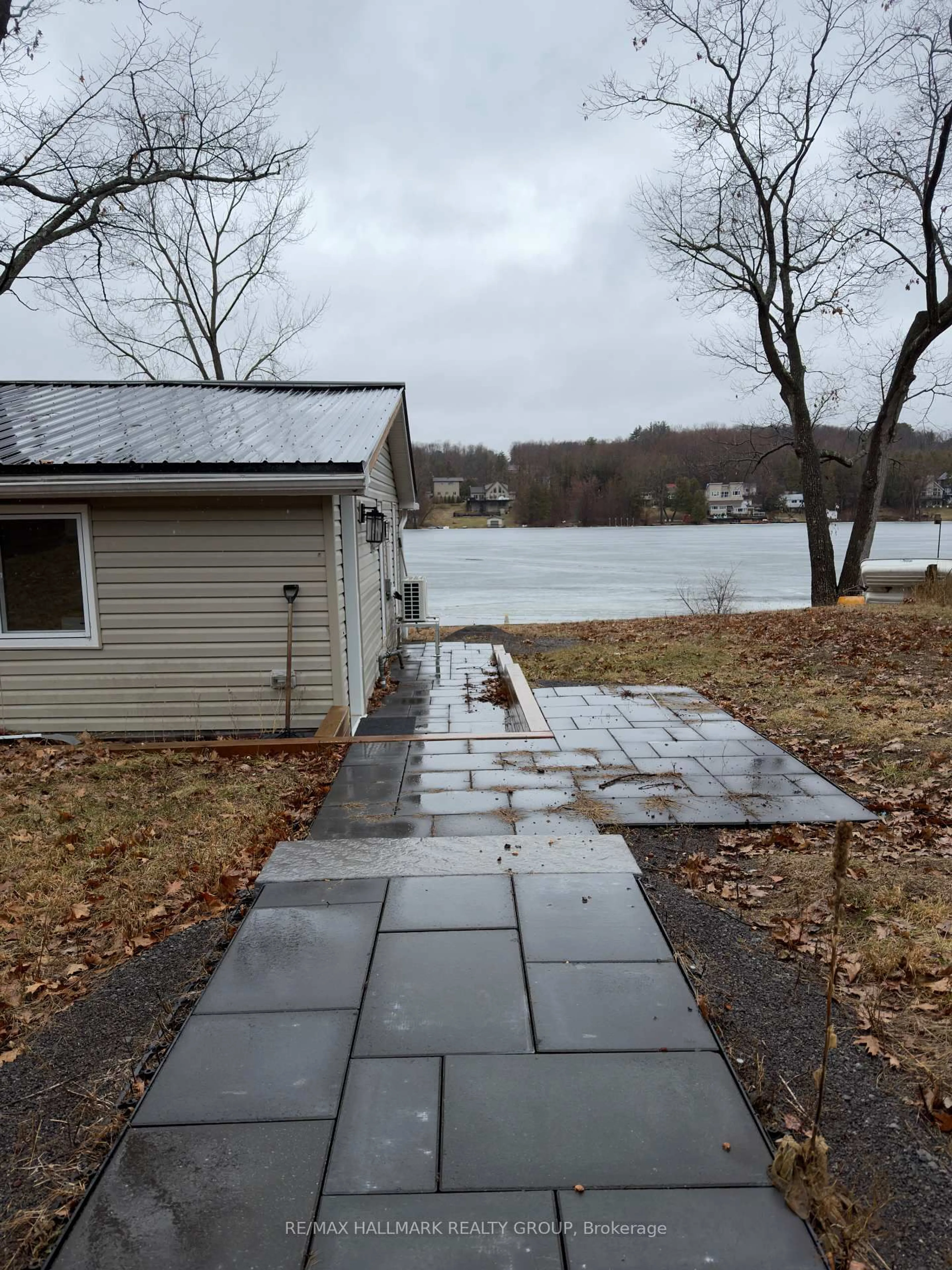 Patio, water/lake/river/ocean view for 1114 Bayview Dr, Ottawa Ontario K0A 3M0