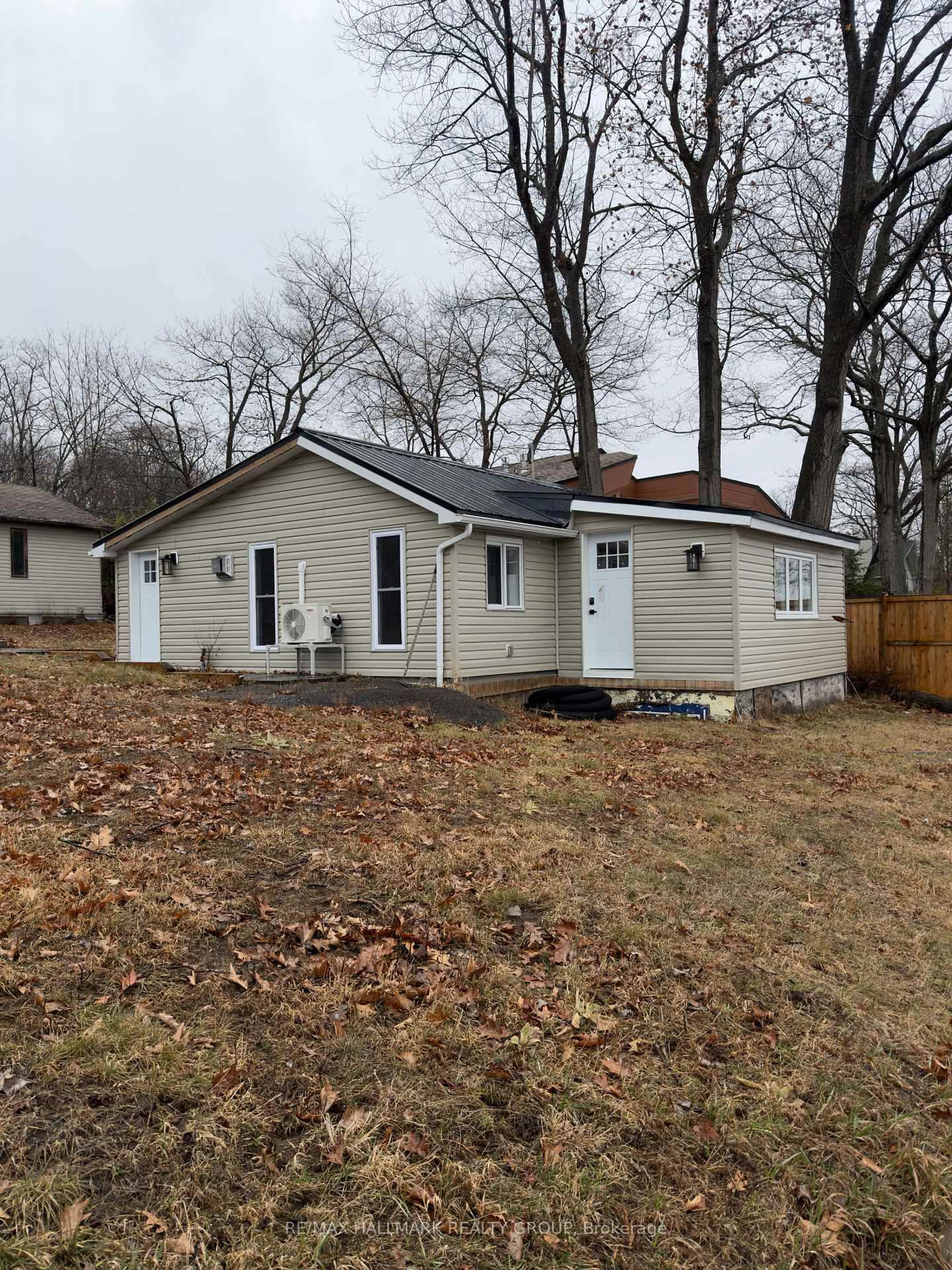 Unknown for 1114 Bayview Dr, Ottawa Ontario K0A 3M0