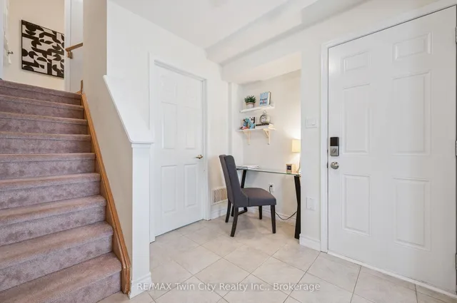 9 Outlook Terr, Kitchener 3
