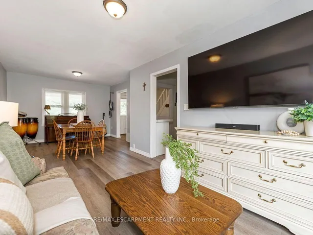 52 Stapleton Ave, Hamilton 5