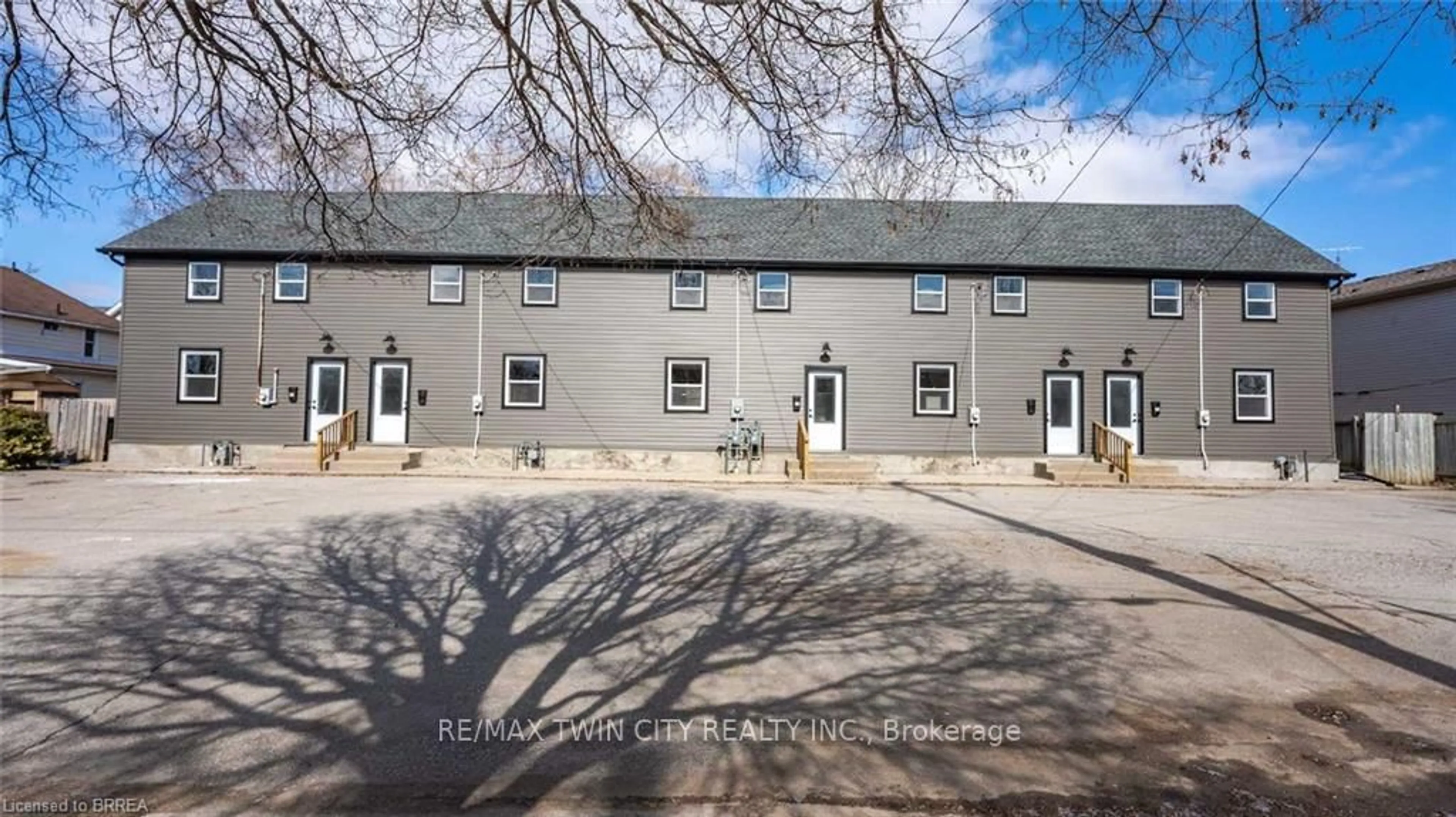 A pic from outside/outdoor area/front of a property/back of a property/a pic from drone, street for 55 Winniett St, Brantford Ontario N3T 1M6
