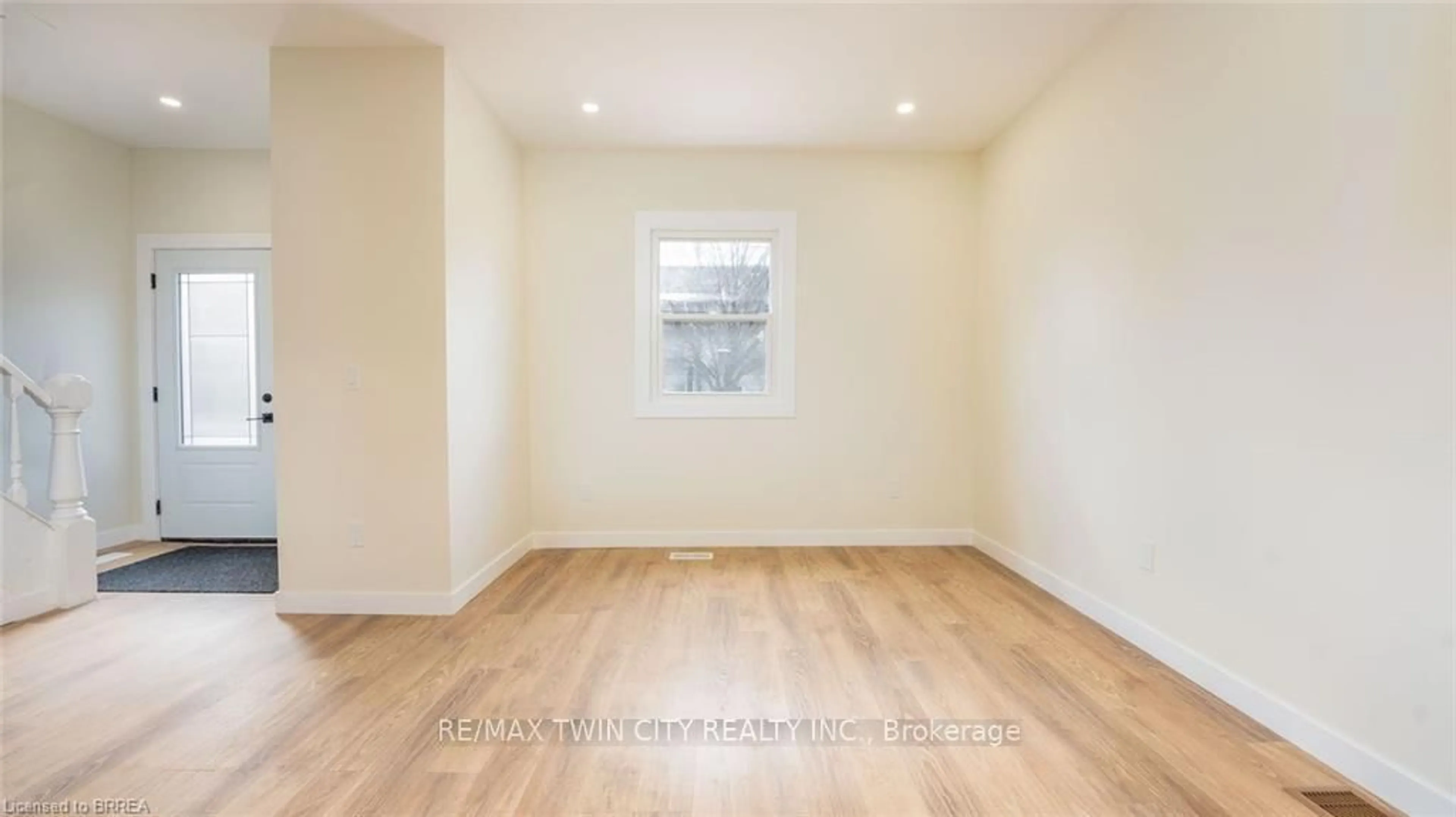 A pic of a room for 55 Winniett St, Brantford Ontario N3T 1M6