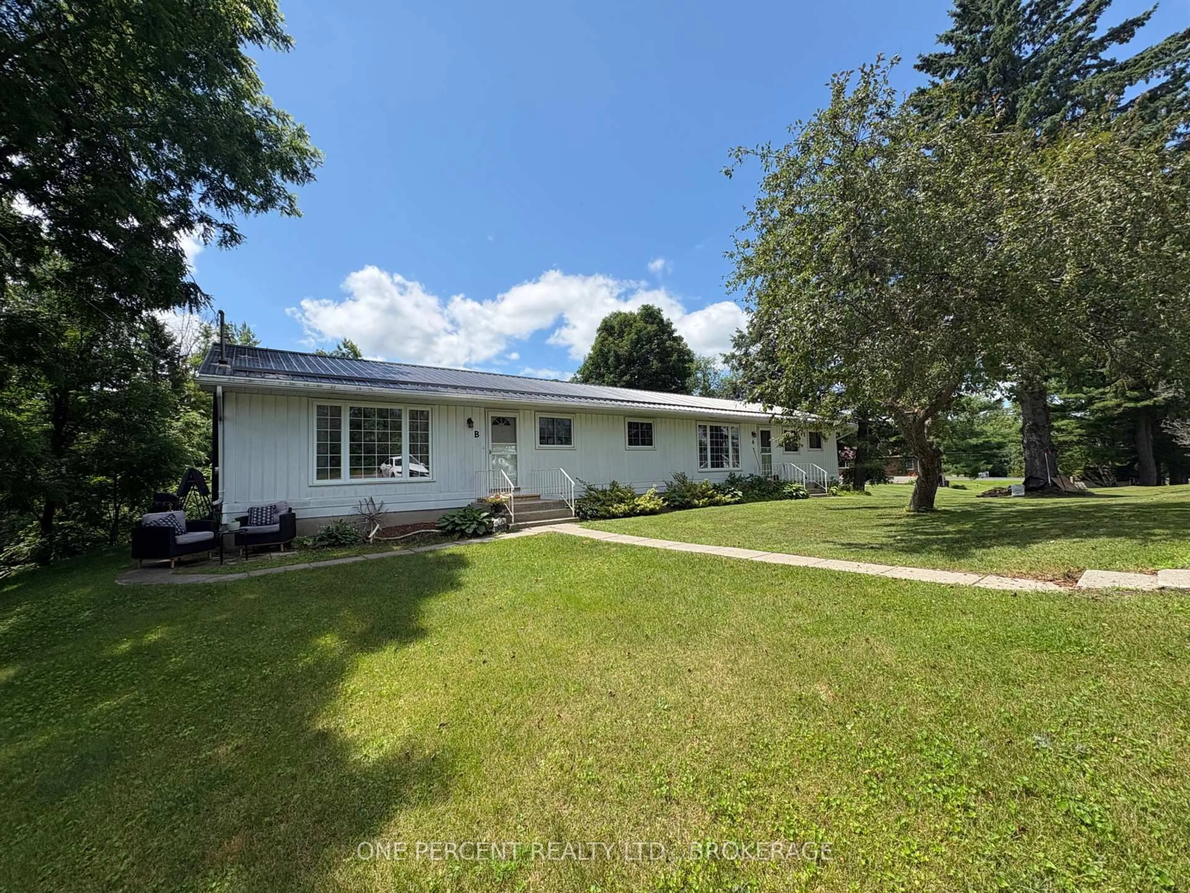 A pic from outside/outdoor area/front of a property/back of a property/a pic from drone, unknown for 4338 Maple Dr, Verona Ontario K0H 2W0