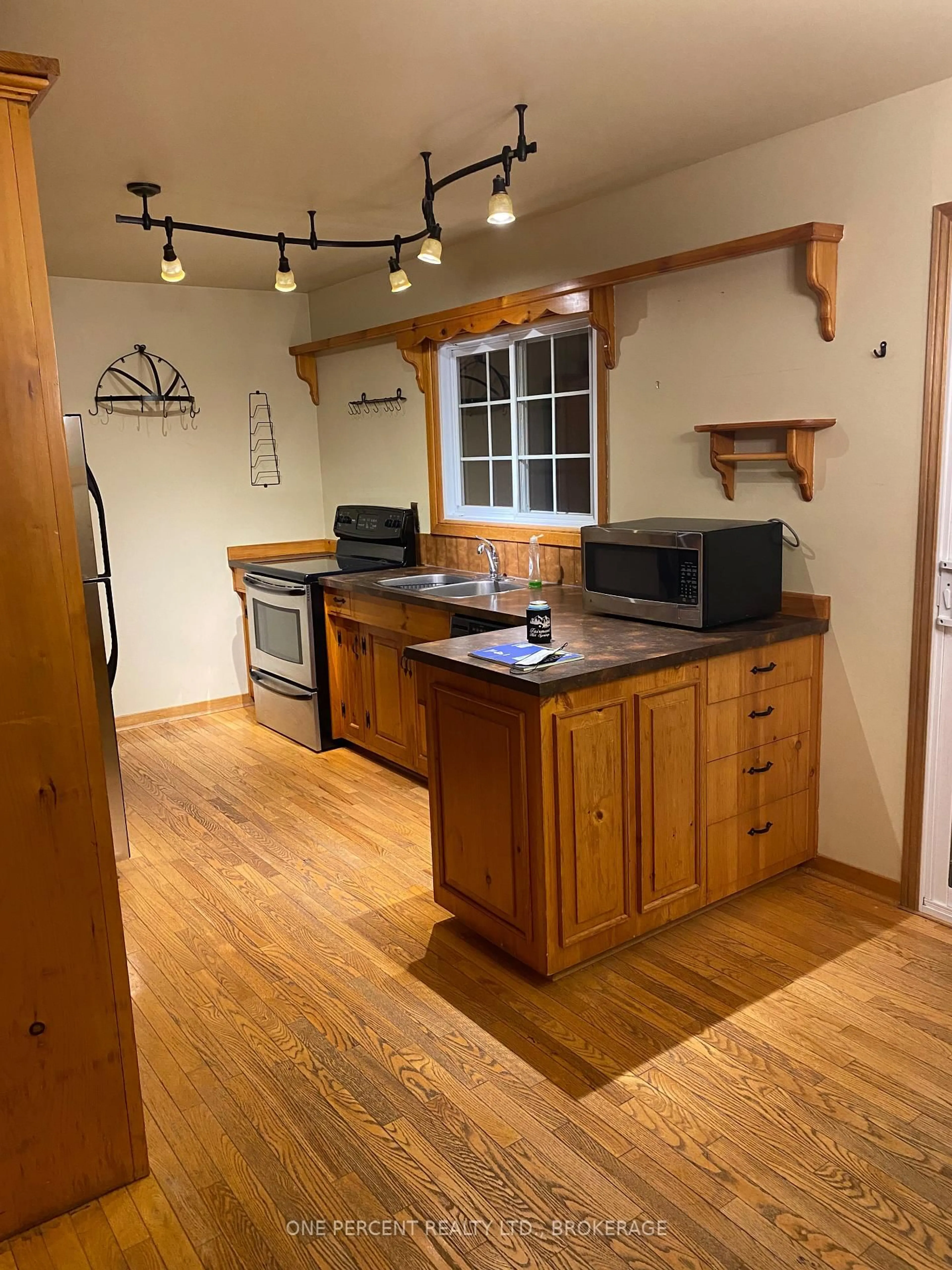 Standard kitchen, unknown for 4338 Maple Dr, Verona Ontario K0H 2W0