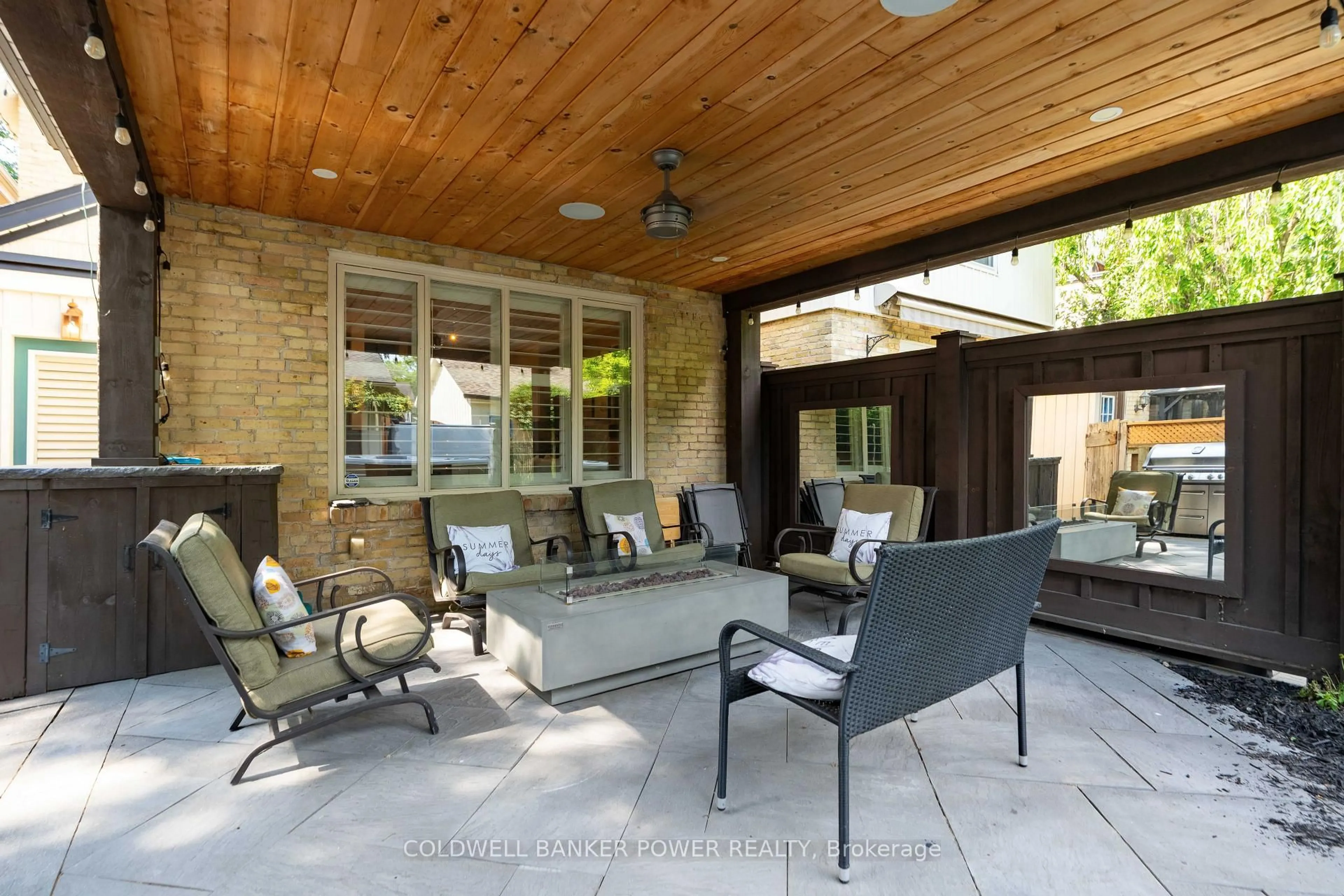 Patio, street for 315 Pall Mall St, London East Ontario N6B 2G8