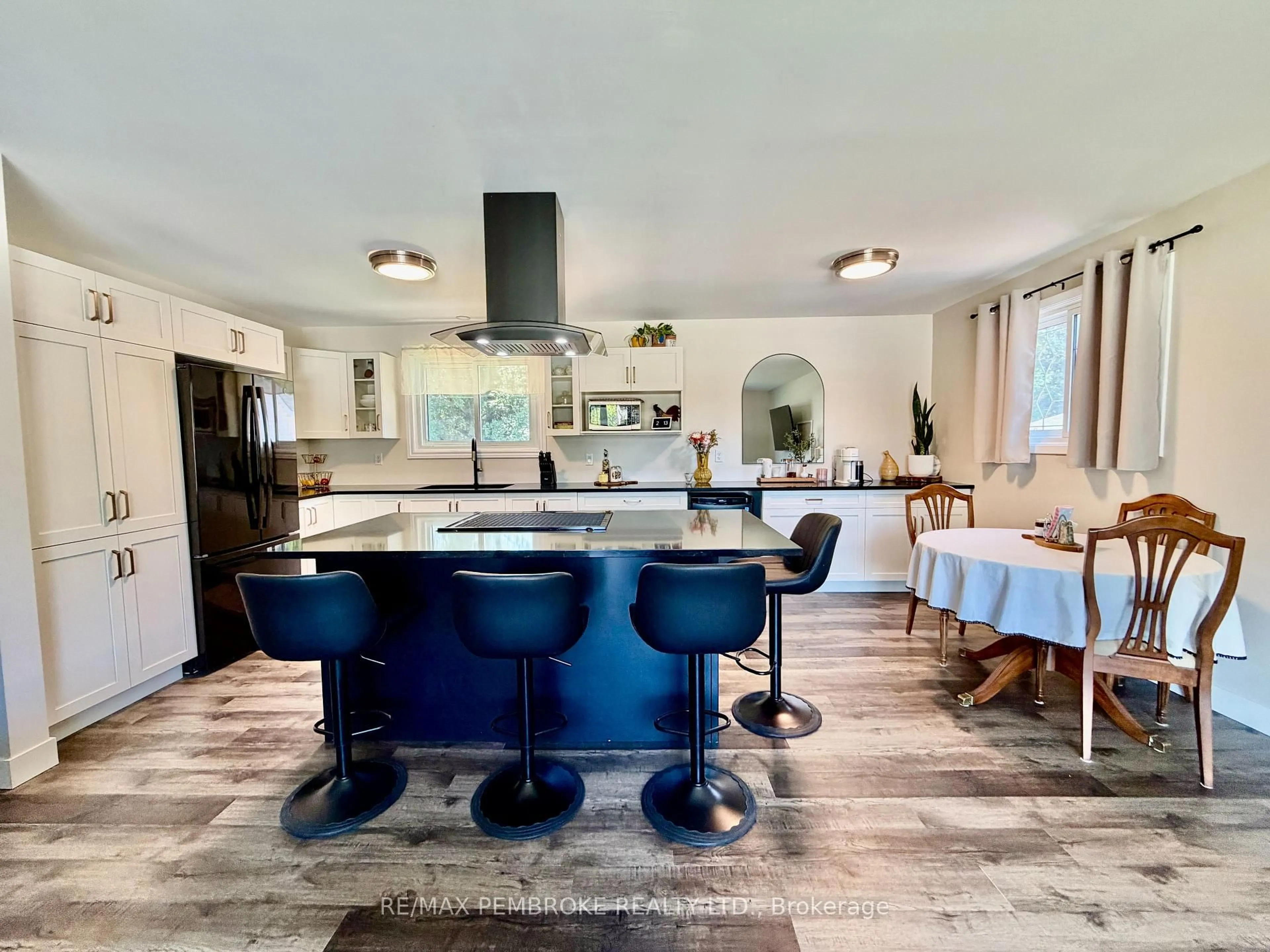 Open concept kitchen, ceramic/tile floor for 23 Doran Rd, Petawawa Ontario K8H 1P8