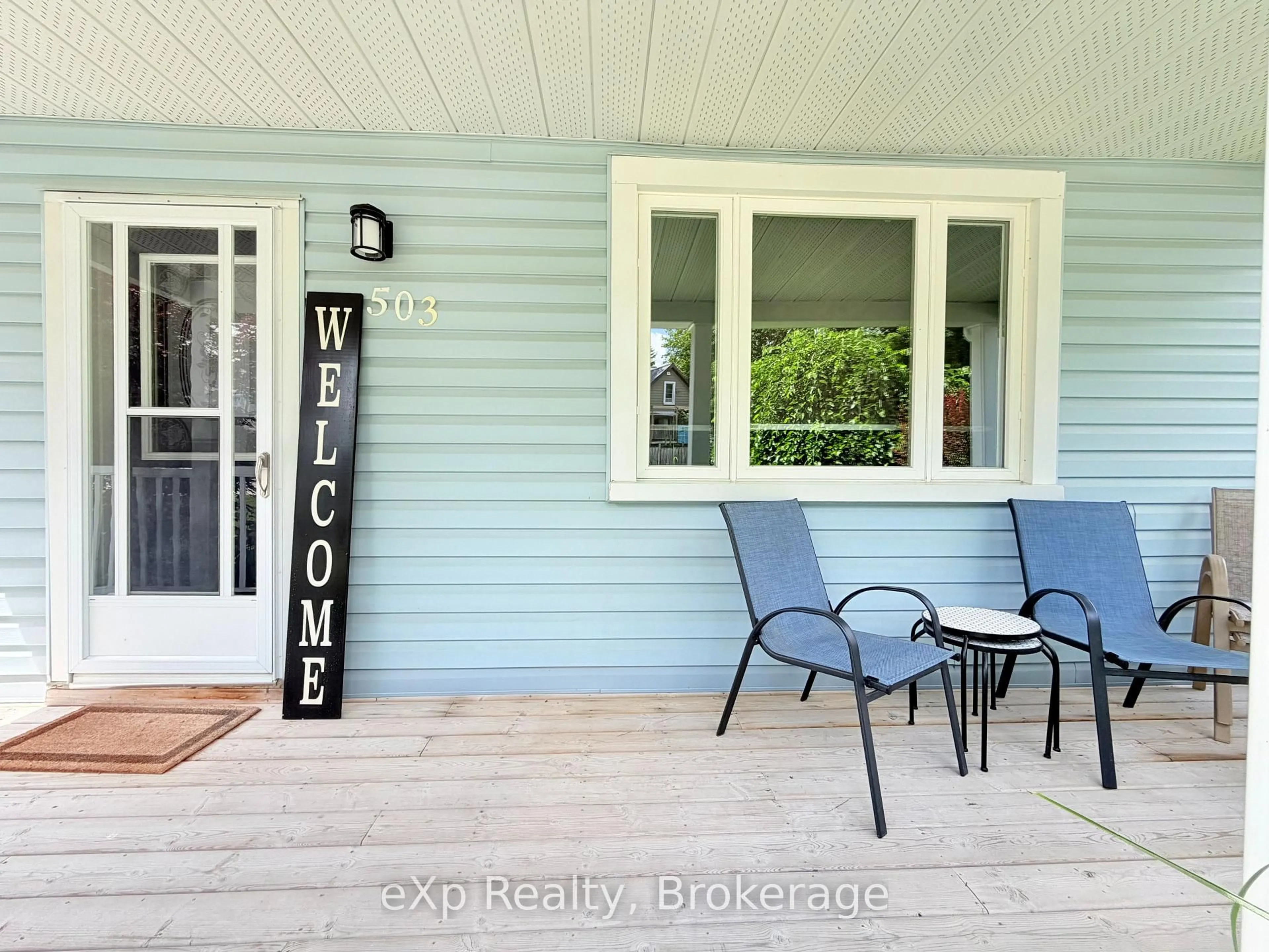 Indoor entryway for 503 Yonge St, Brockton Ontario N0G 2V0