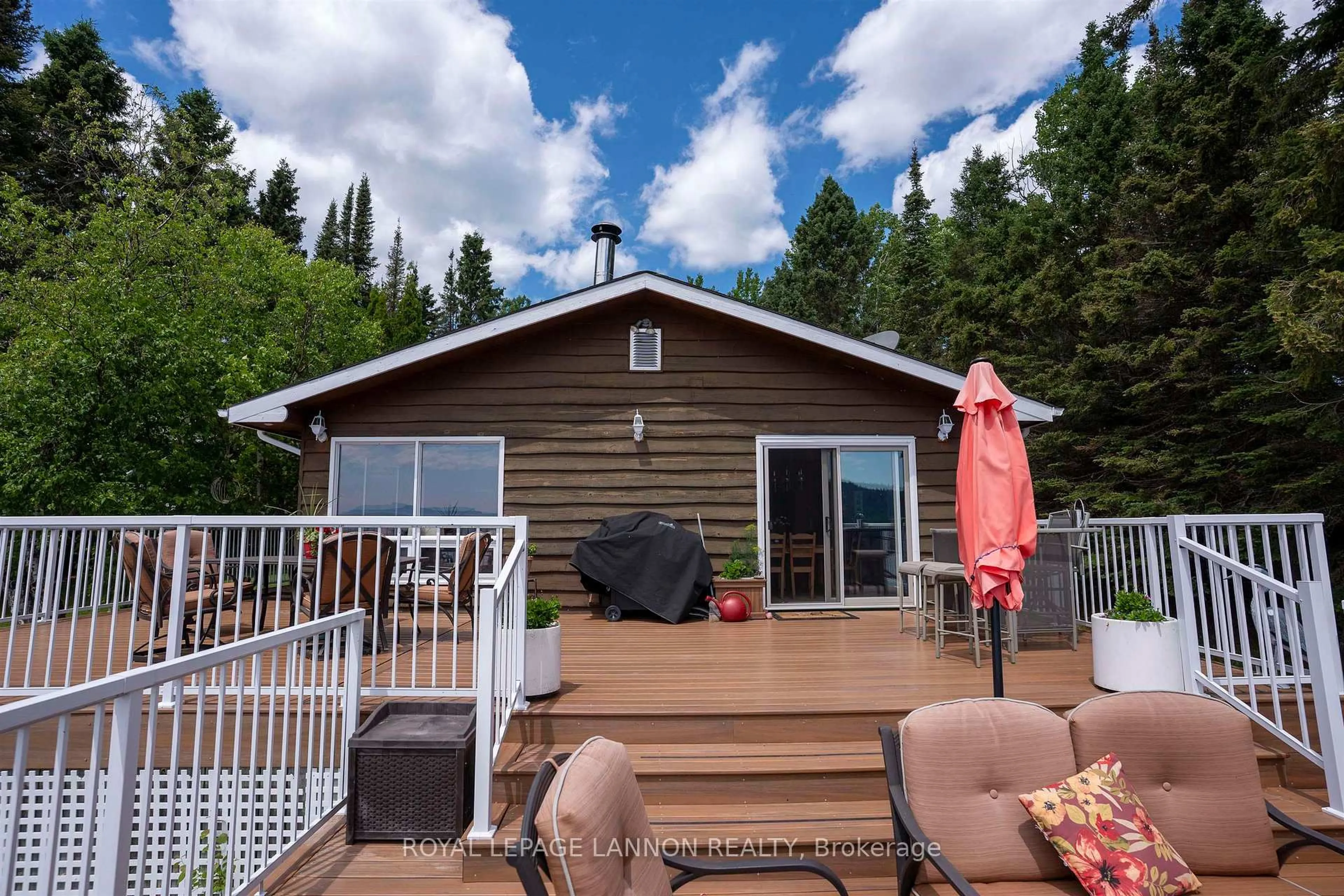 Patio, water/lake/river/ocean view for 363 Amethyst Harbour Cliff Ave, Shuniah Ontario P7B 5E4