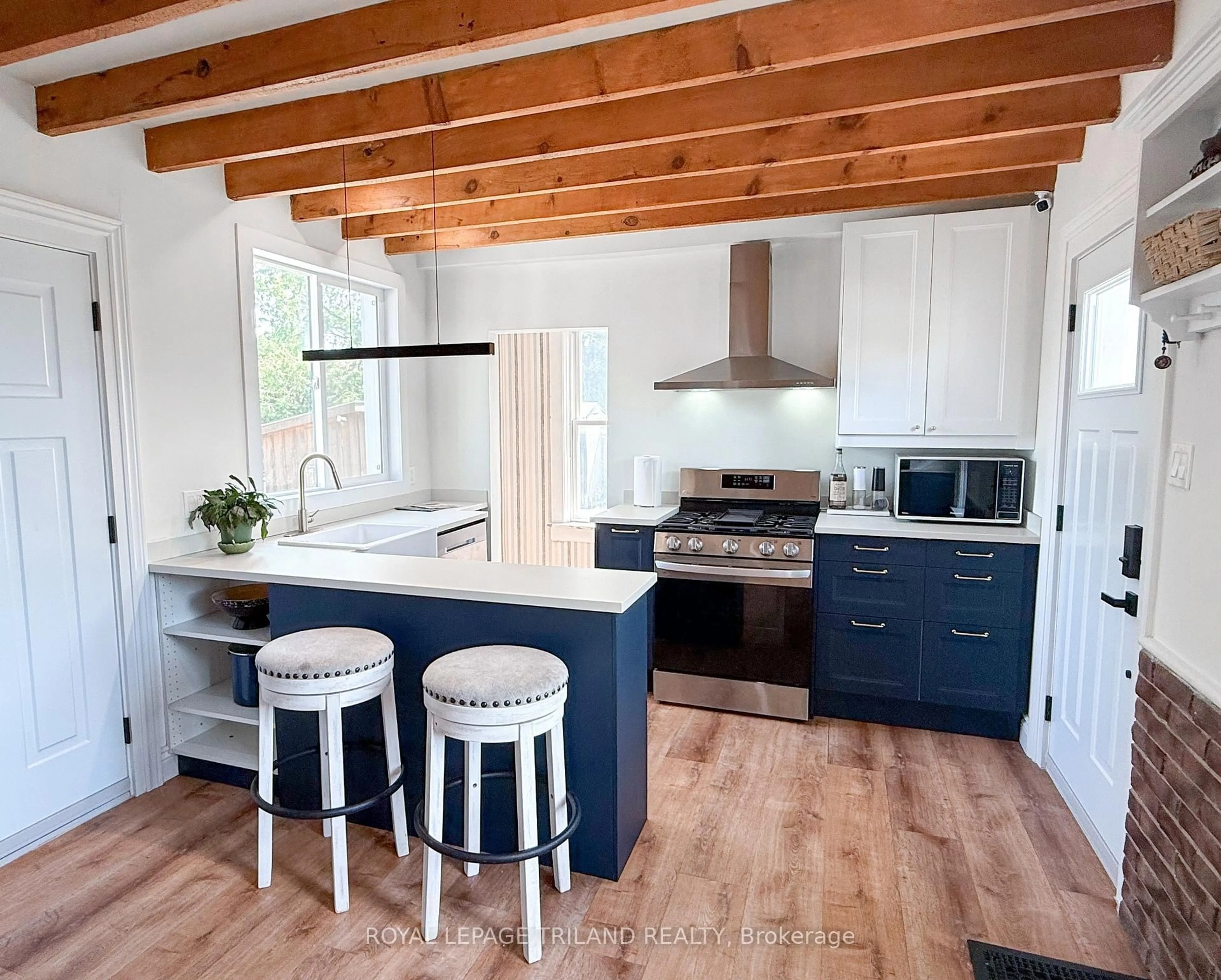 Open concept kitchen, unknown for 12 East Ave, St. Thomas Ontario N5R 3S8