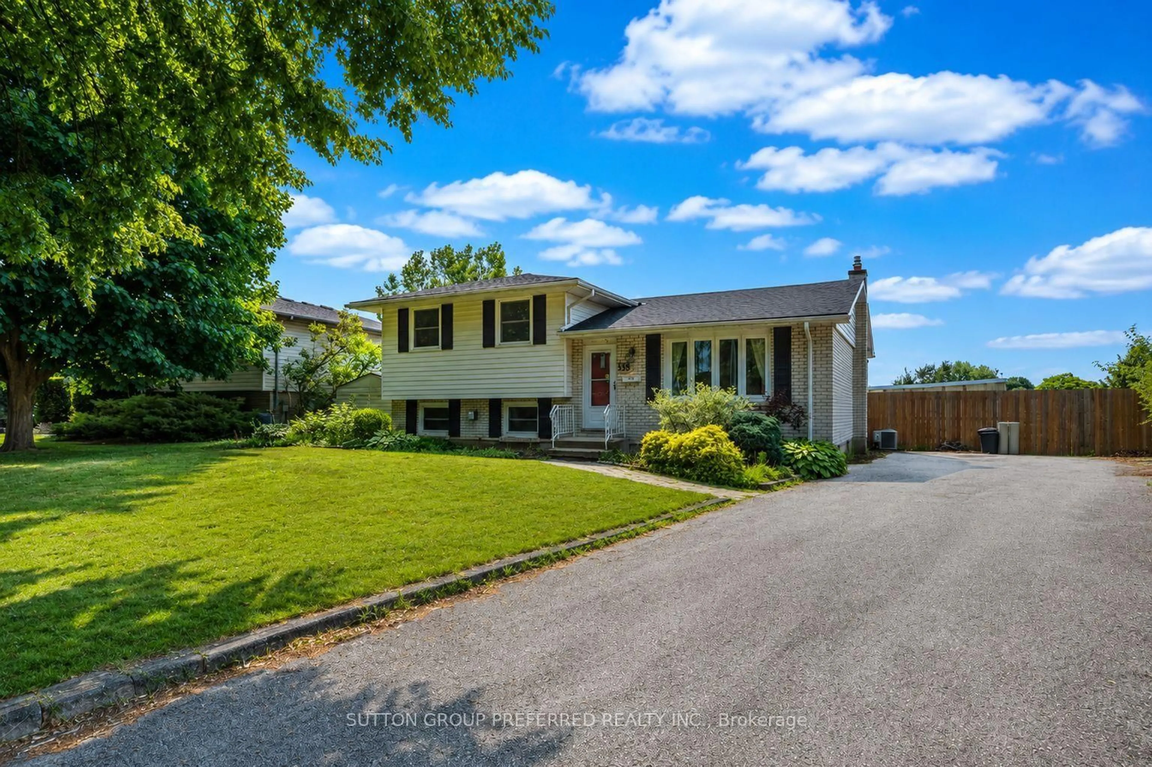 Unknown for 136 Mendip Cres, London South Ontario N6E 1H1
