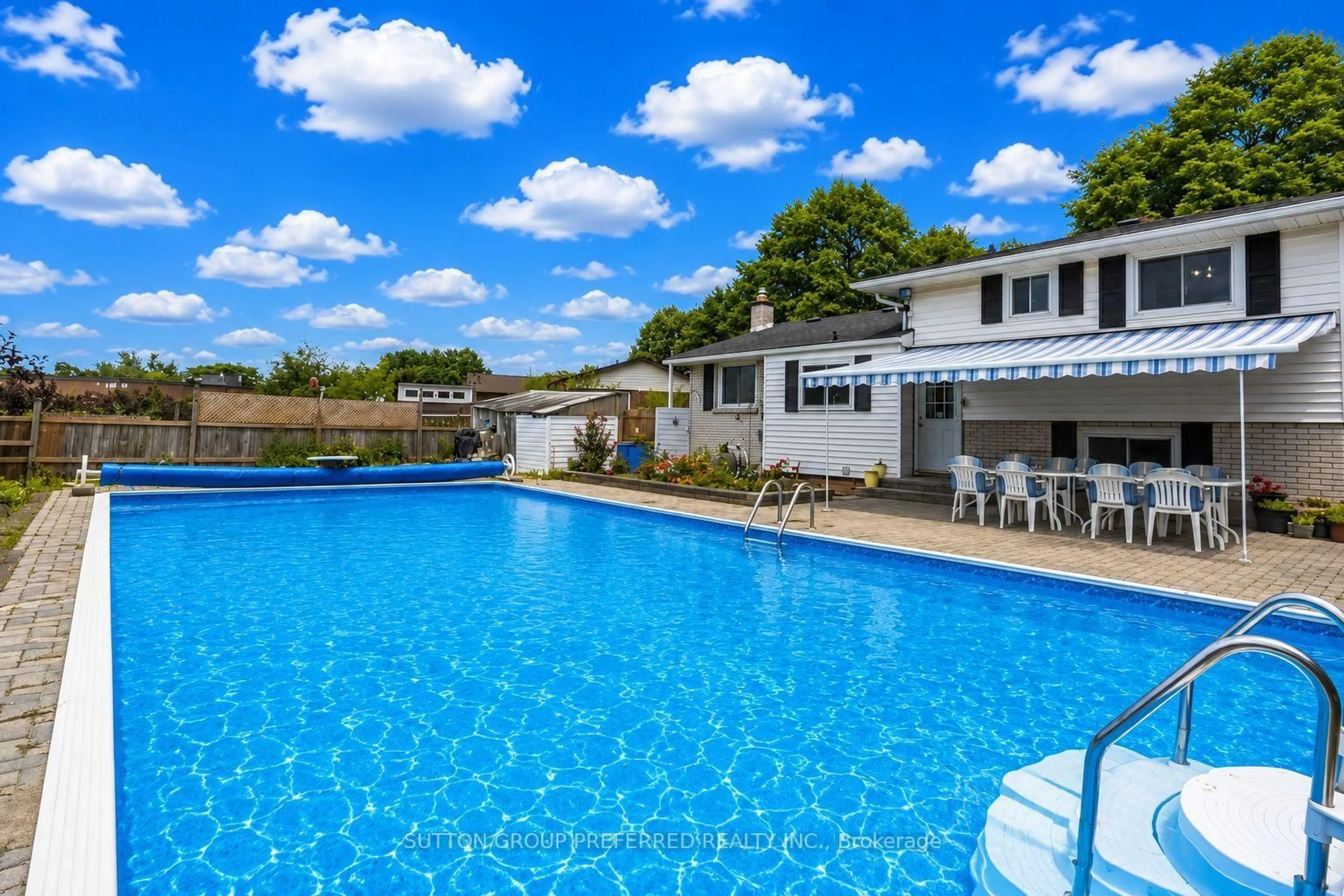 Pool for 136 Mendip Cres, London South Ontario N6E 1H1