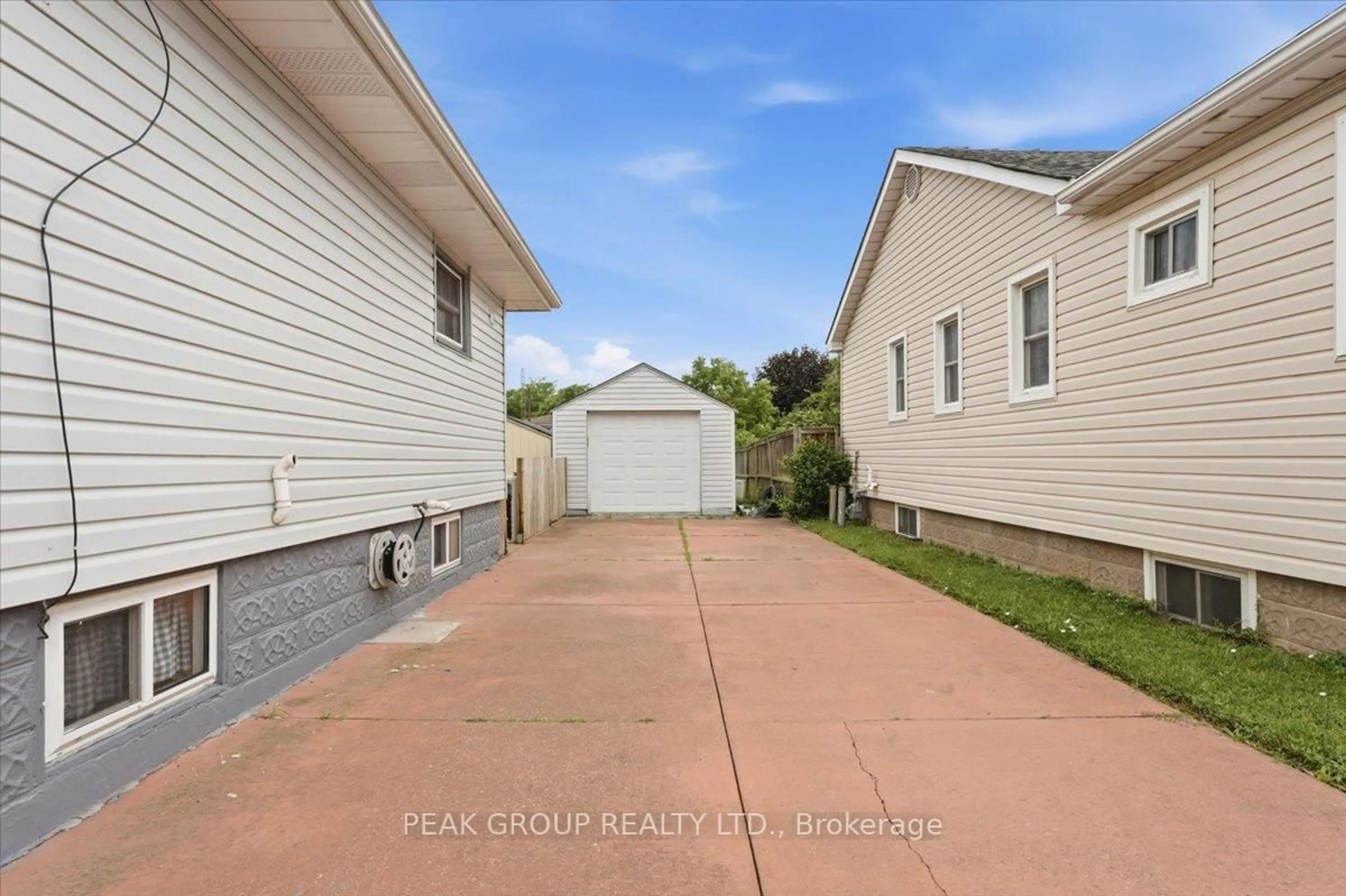 Unknown for 6233 Montrose Rd, Niagara Falls Ontario L2H 1L5
