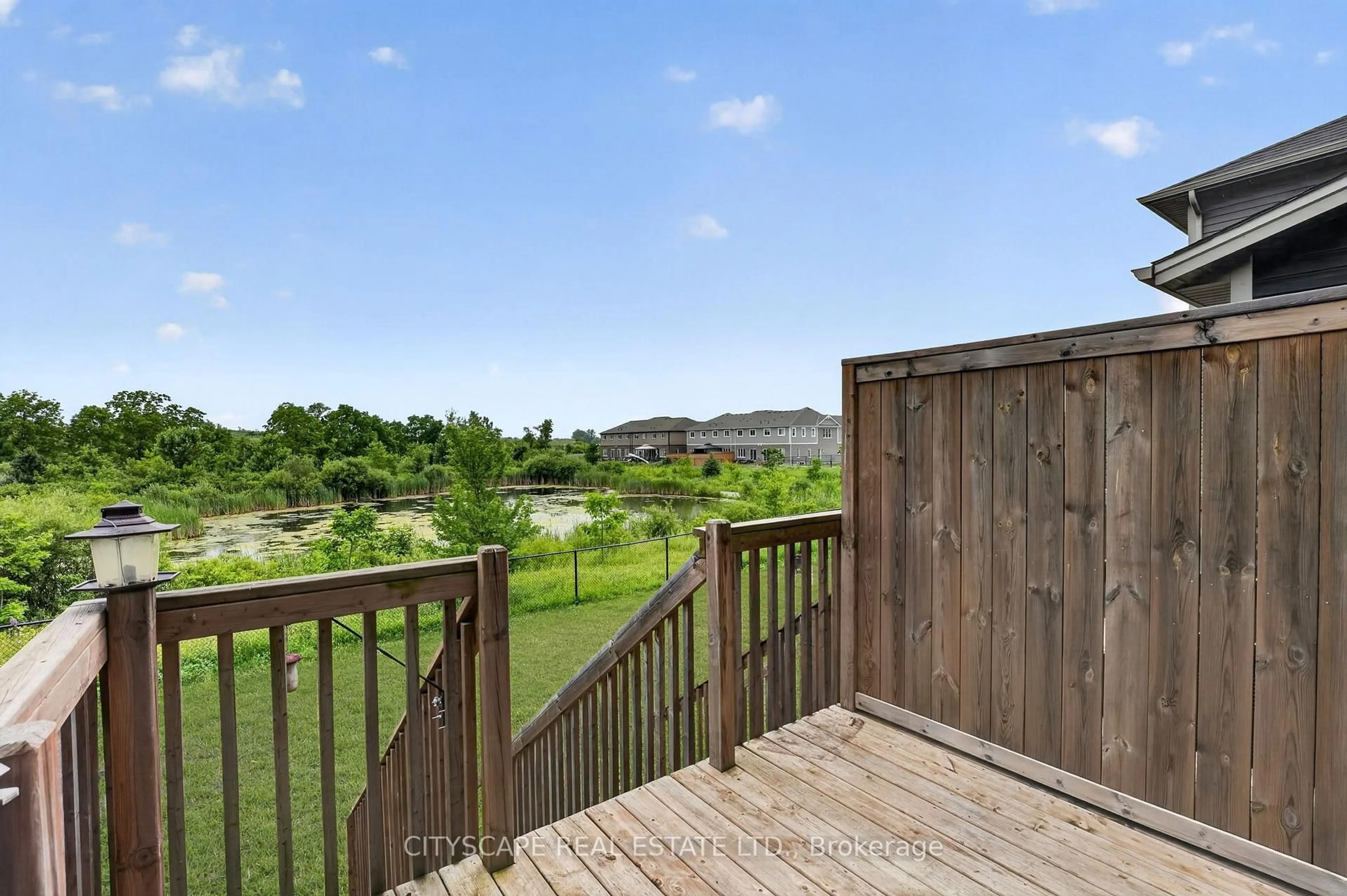 Patio, water/lake/river/ocean view for 27 Lamb Cres, Thorold Ontario L2V 0G8