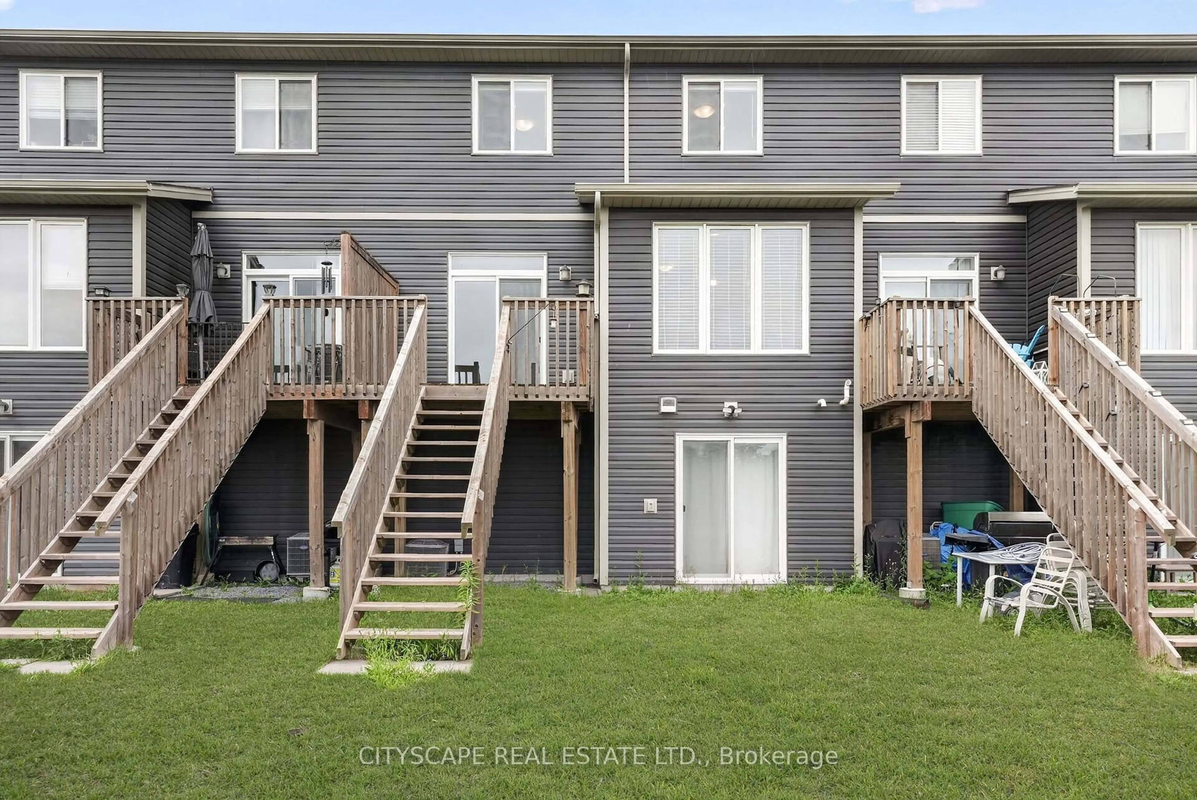 Unknown for 27 Lamb Cres, Thorold Ontario L2V 0G8