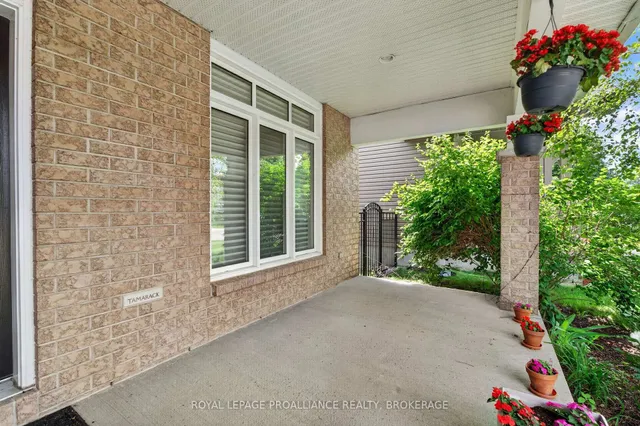 589 FIELDSTONE Dr, Kingston 2