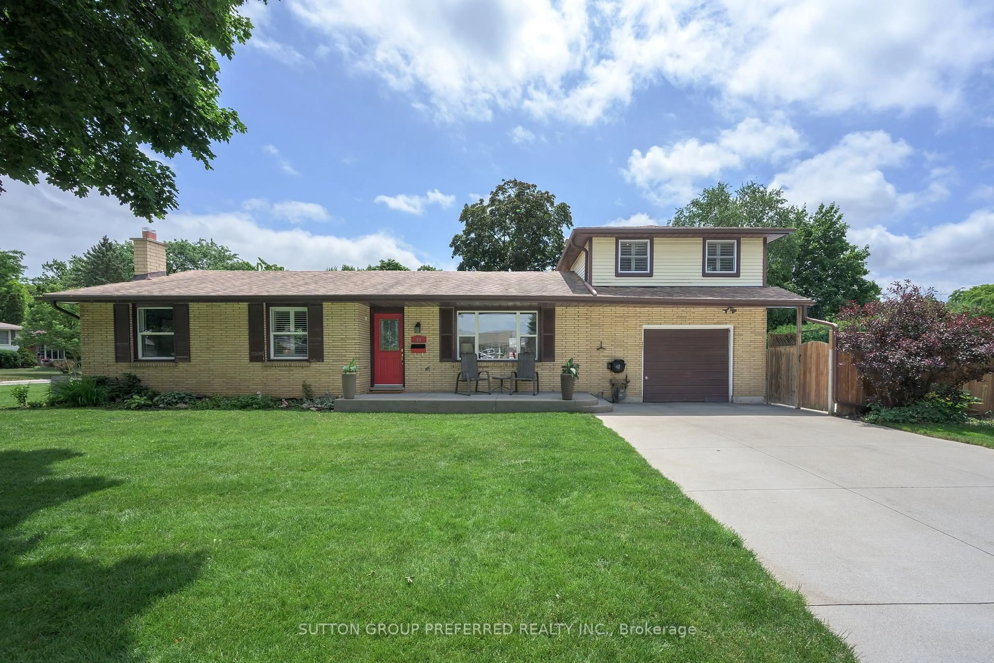 Home with brick exterior material, street for 90 Glenburnie Cres, London North Ontario N5X 2A3