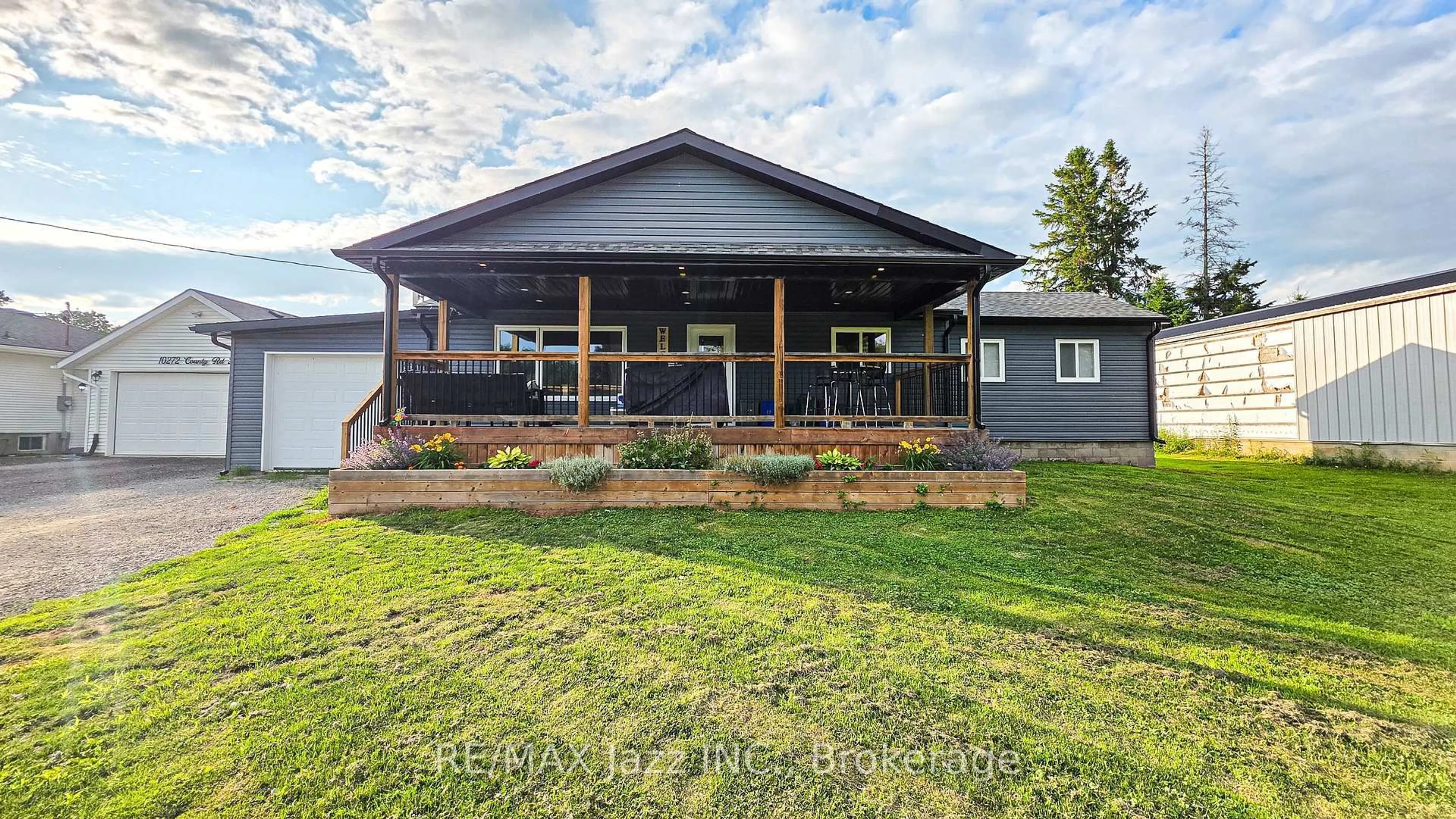 A pic from outside/outdoor area/front of a property/back of a property/a pic from drone, water/lake/river/ocean view for 10274 County 2 Rd, Alnwick/Haldimand Ontario K9A 4J8