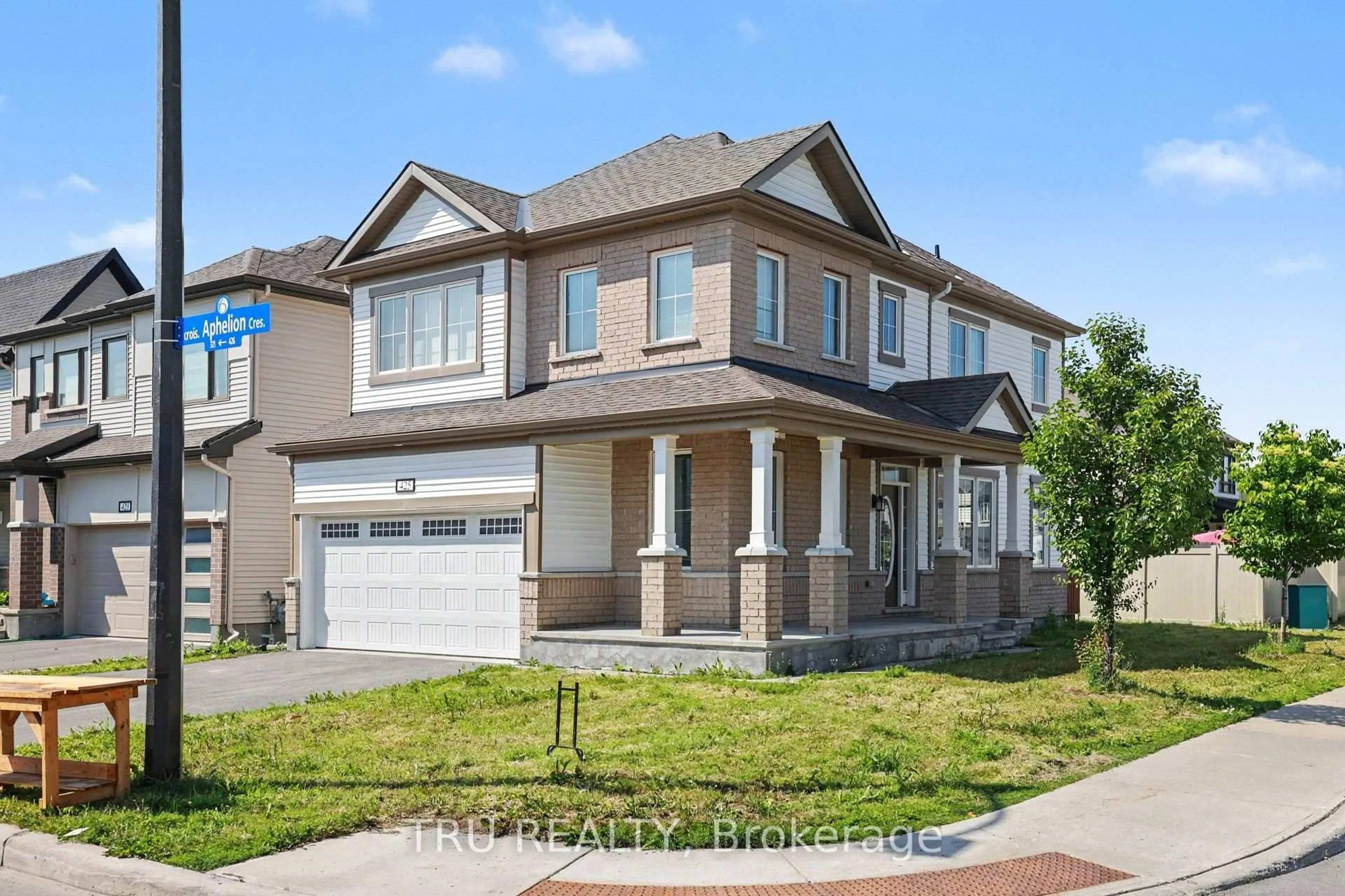 Unknown for 425 Aphelion Cres, Ottawa Ontario K2J 6N6