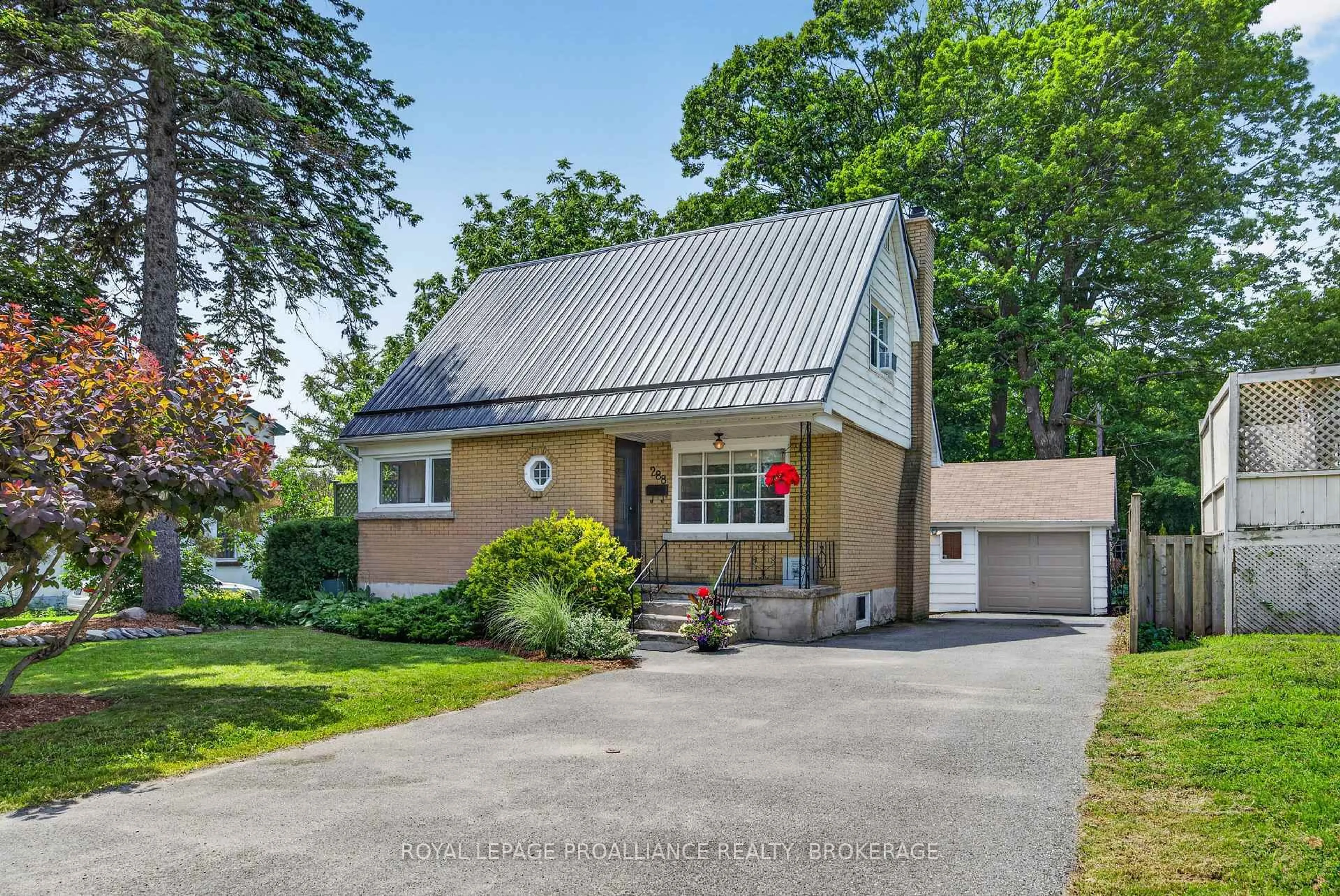 Unknown for 288 Yonge St, Kingston Ontario K7M 1G6
