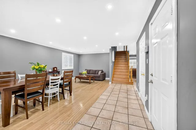 51 Cabriolet Cres, Hamilton 5