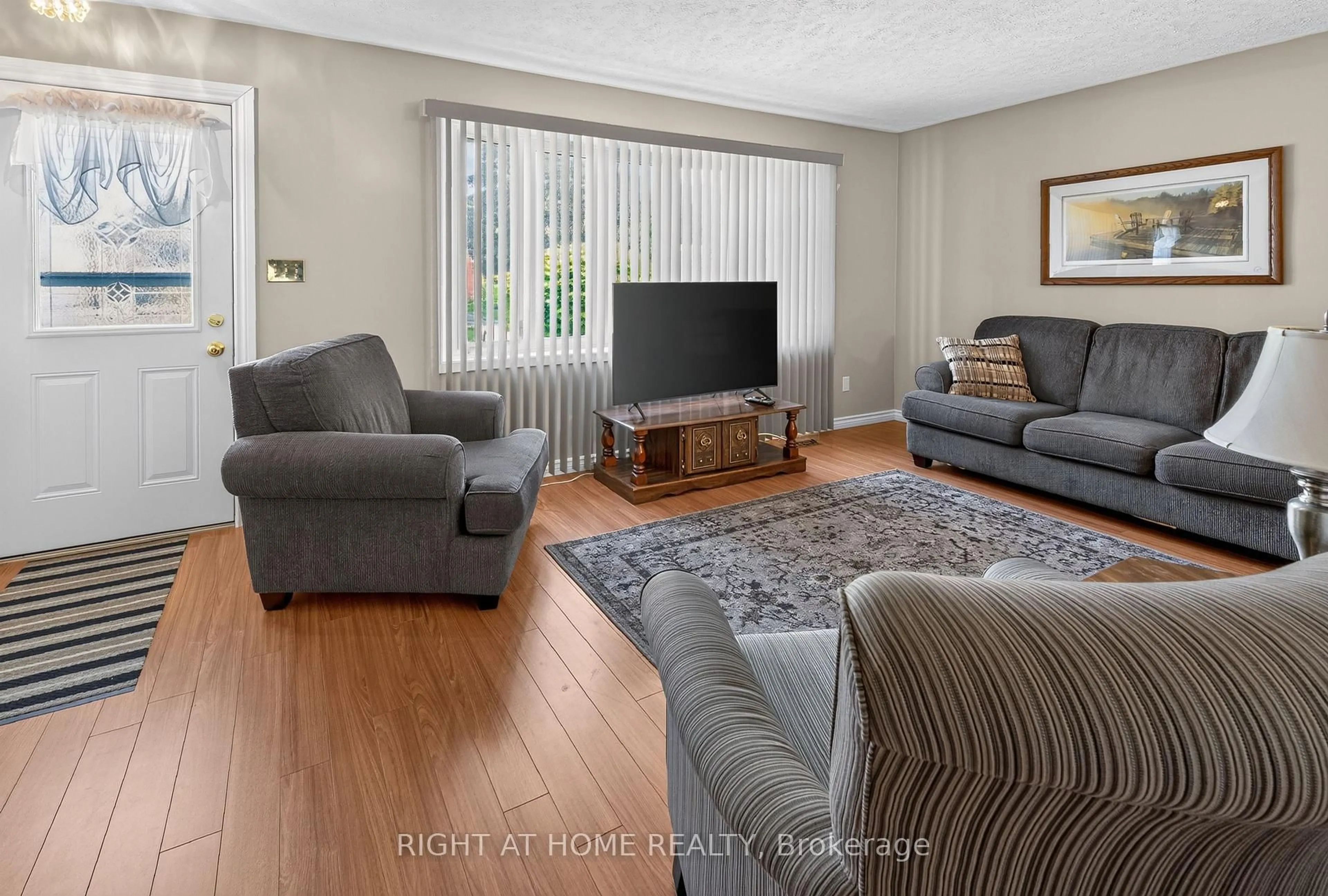 Living room with furniture, unknown for 49 Locke Ave, St. Thomas Ontario N5P 3Y4