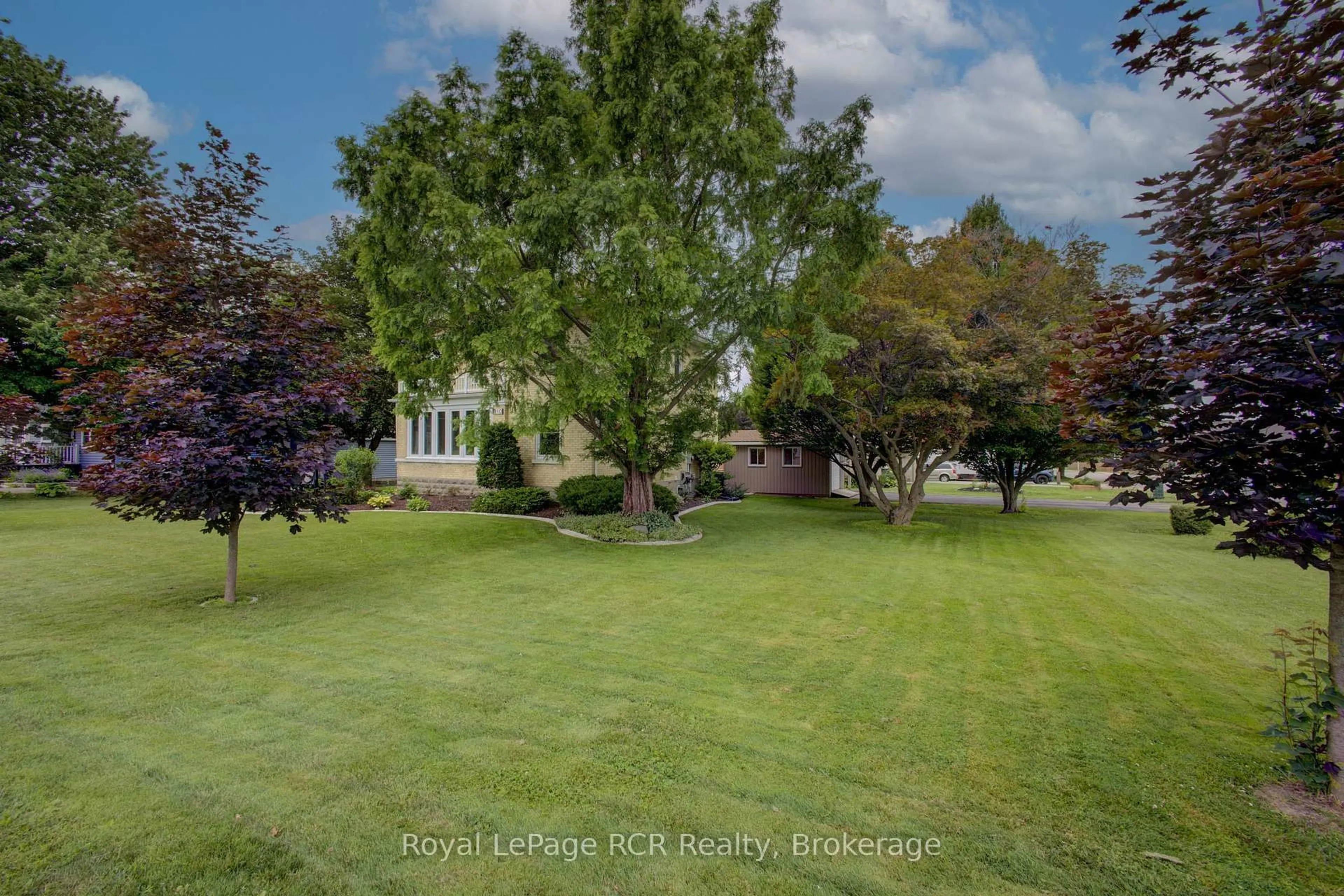 A pic from outside/outdoor area/front of a property/back of a property/a pic from drone, unknown for 210 St George St, West Perth Ontario N0K 1N0