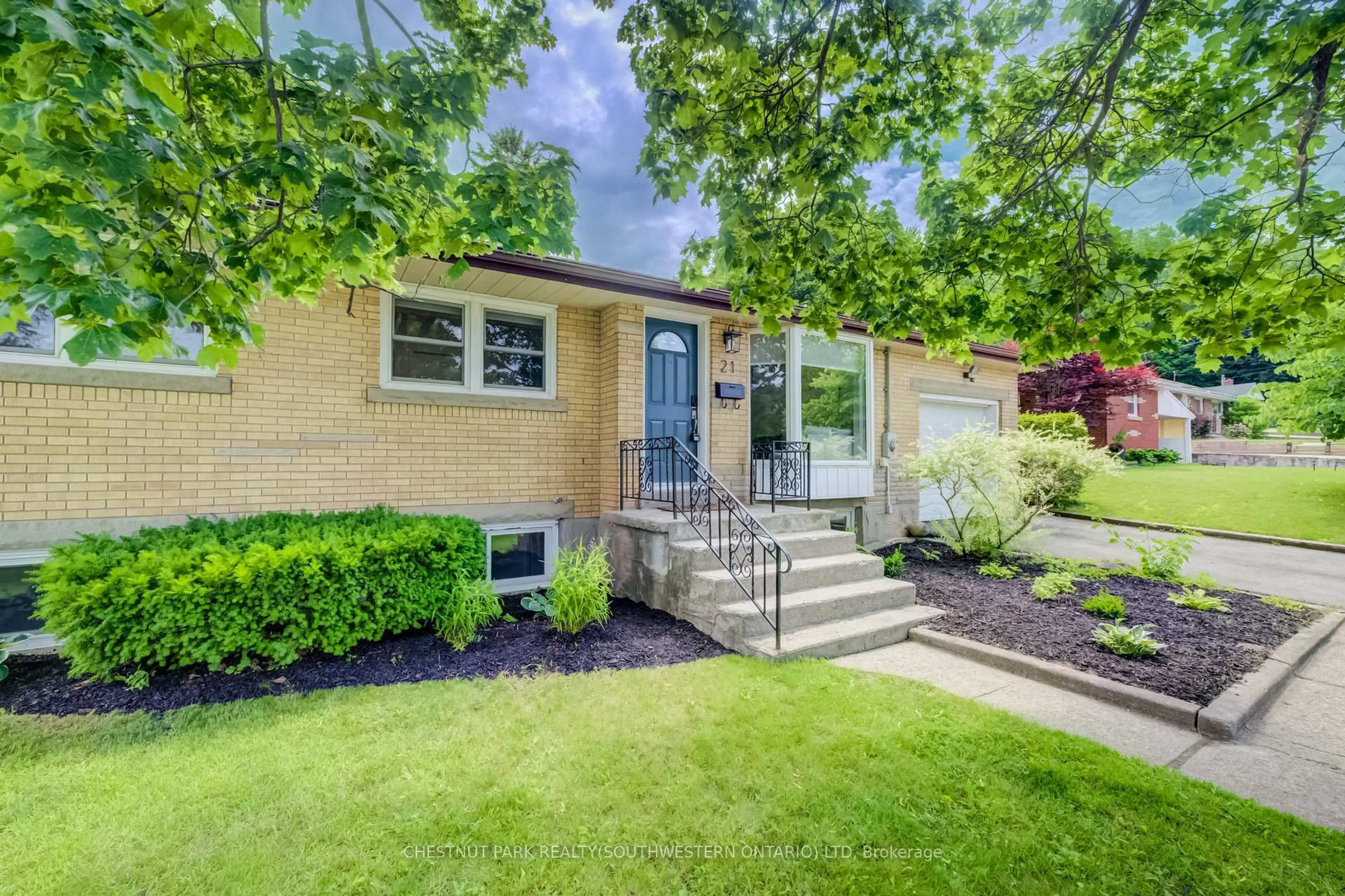 Unknown for 21 Culham Dr, Cambridge Ontario N1S 2G7