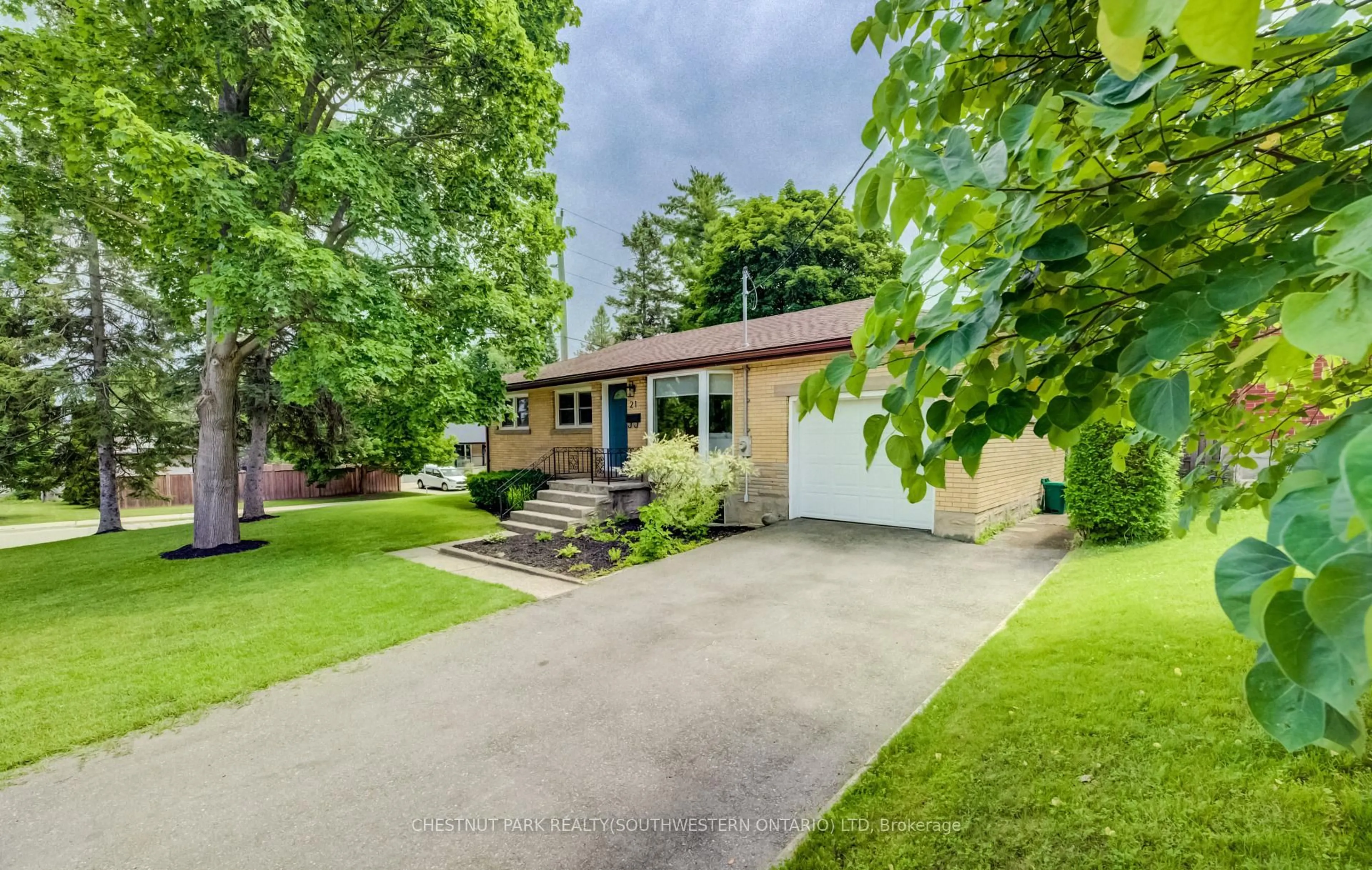 Unknown for 21 Culham Dr, Cambridge Ontario N1S 2G7